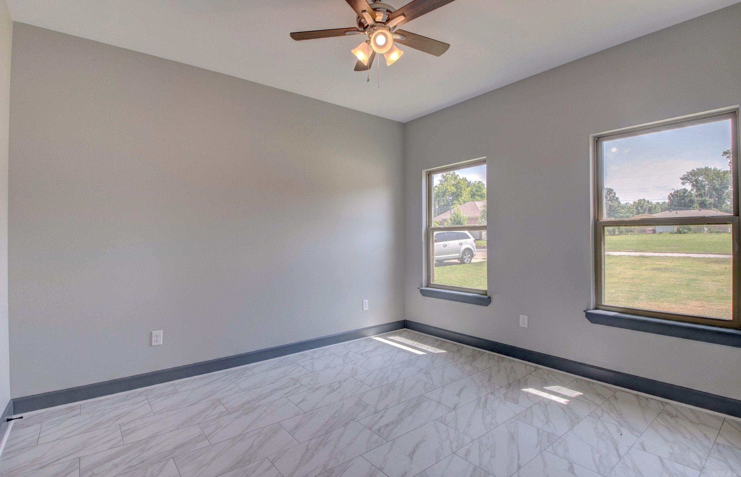 14 Oxford Run Court Property Photo 20