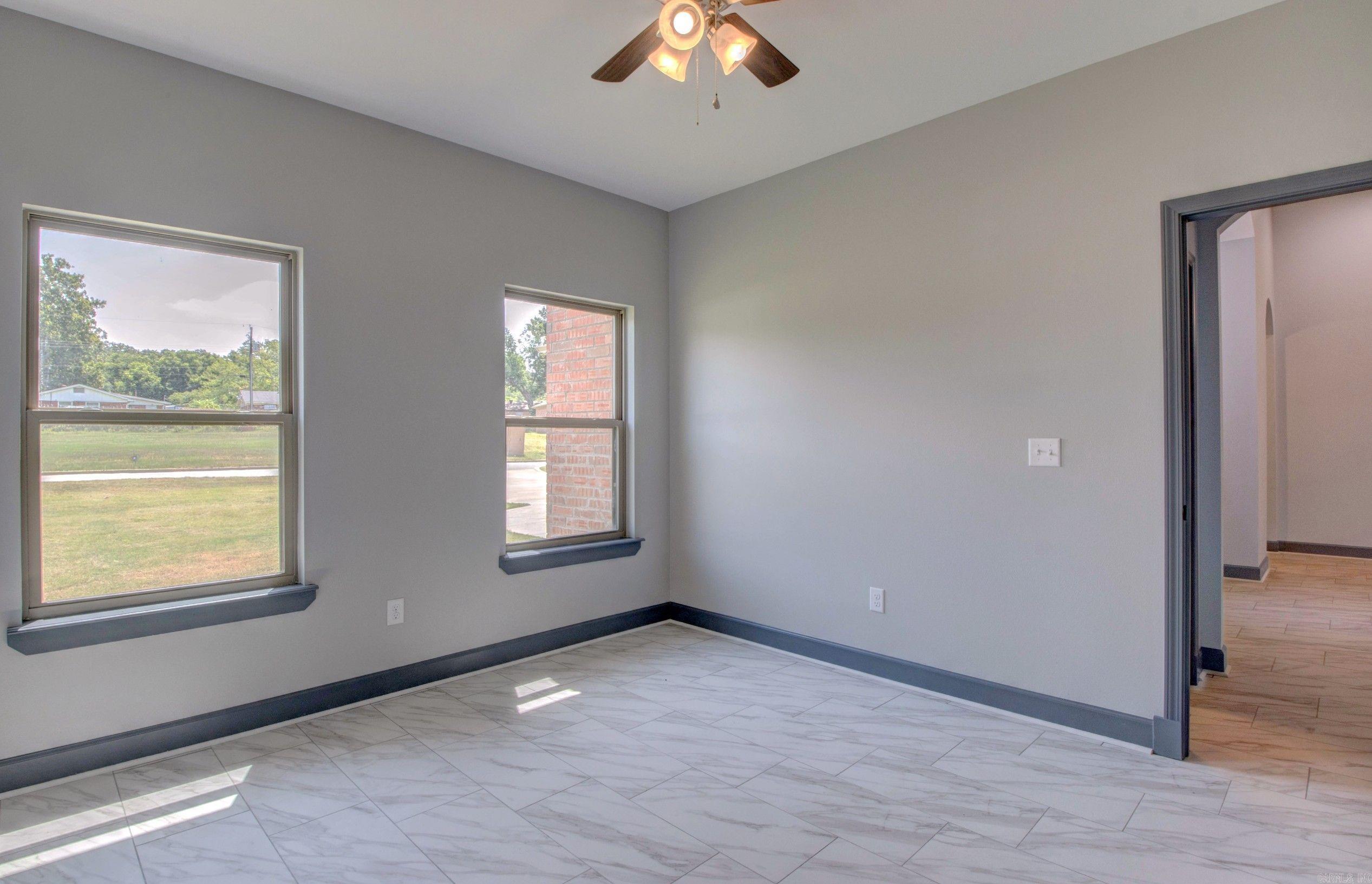 14 Oxford Run Court Property Photo 21