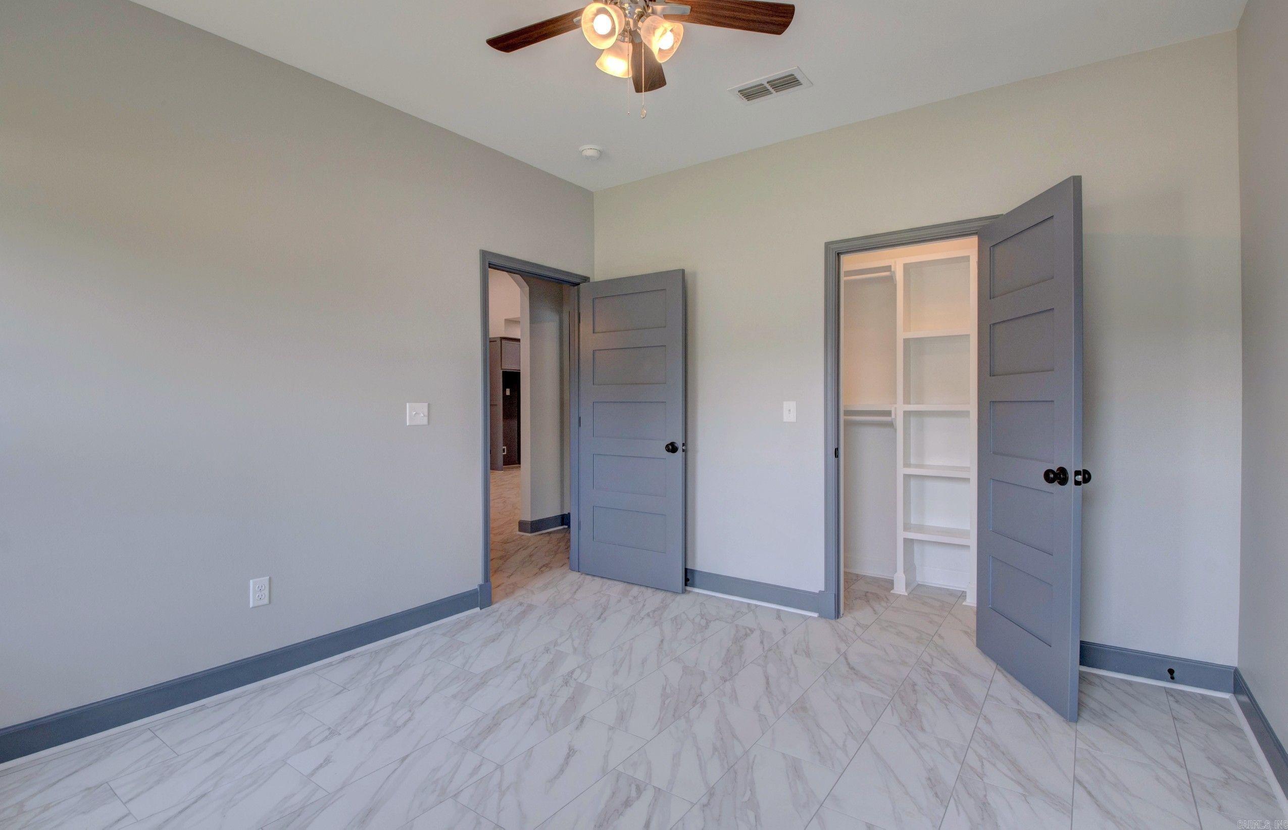 14 Oxford Run Court Property Photo 22