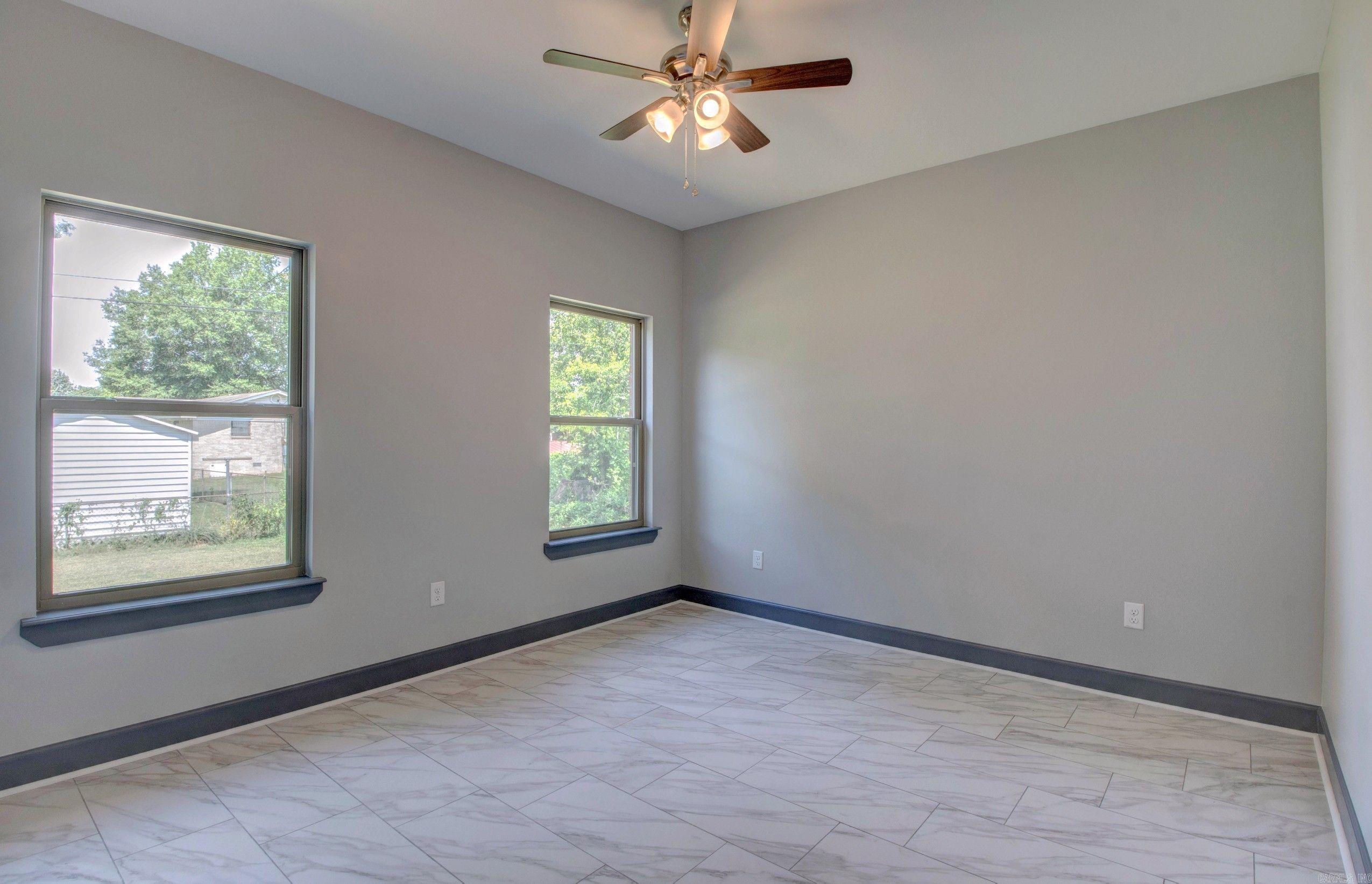 14 Oxford Run Court Property Photo 27