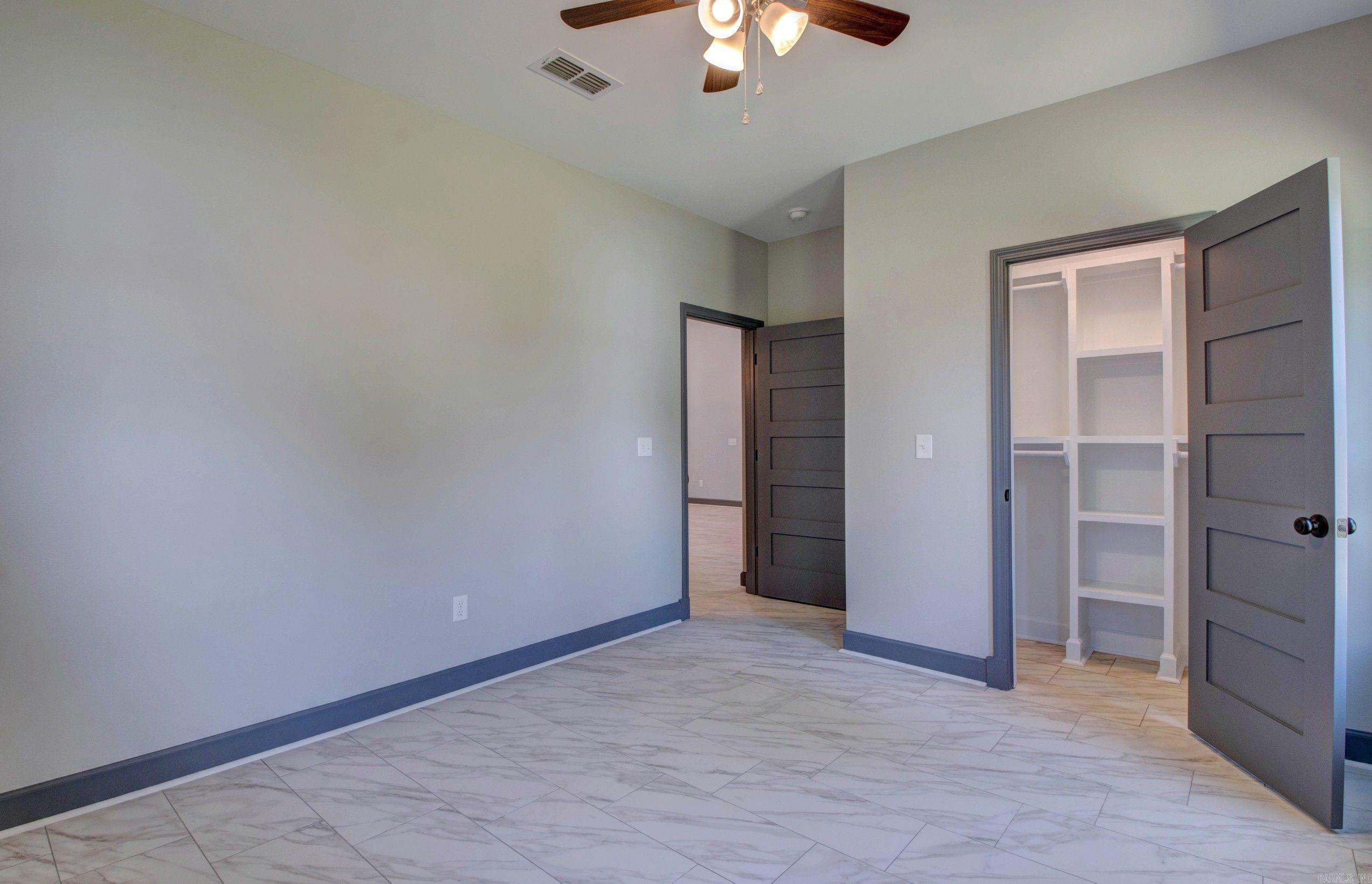 14 Oxford Run Court Property Photo 28