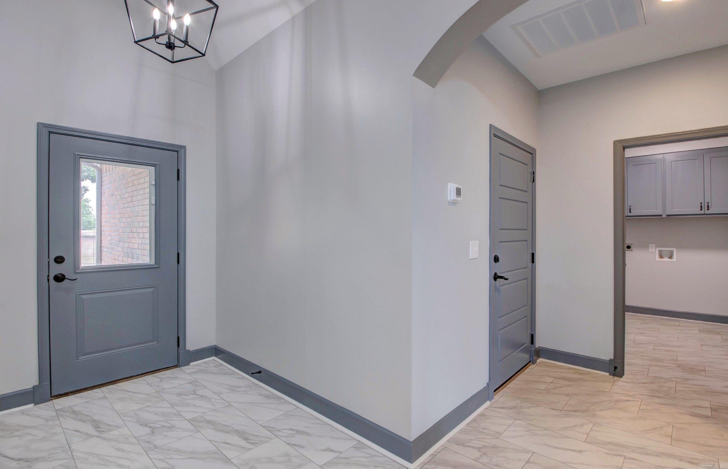 19 Oxford Run Court Property Photo 5