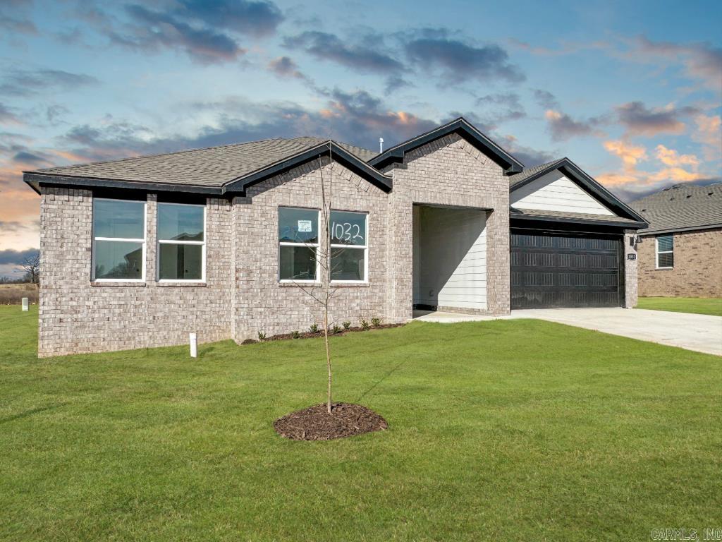 90 Wolfsbridge Loop Property Photo 1