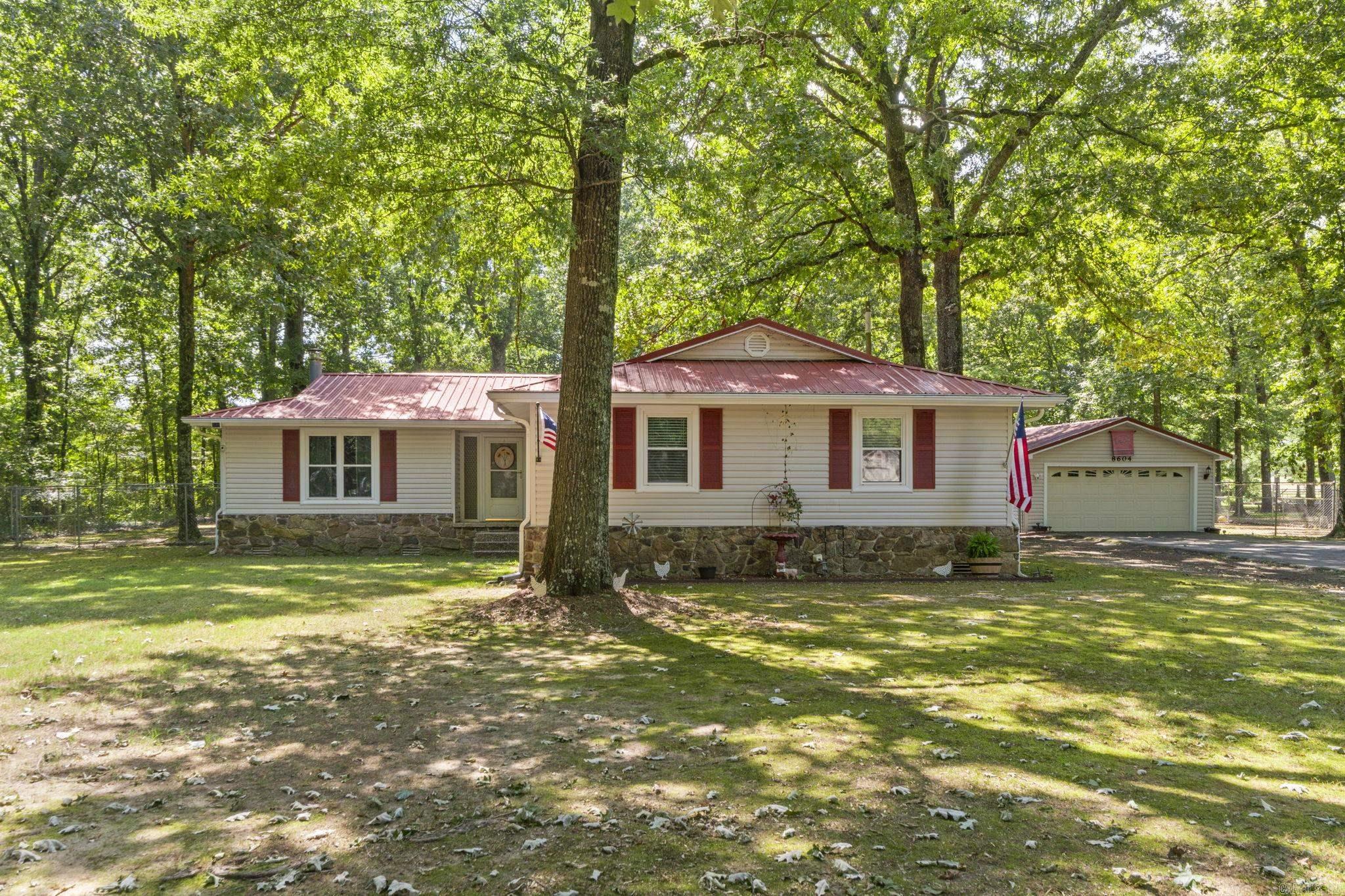 8604 Yellow Oak Drive Property Photo 1