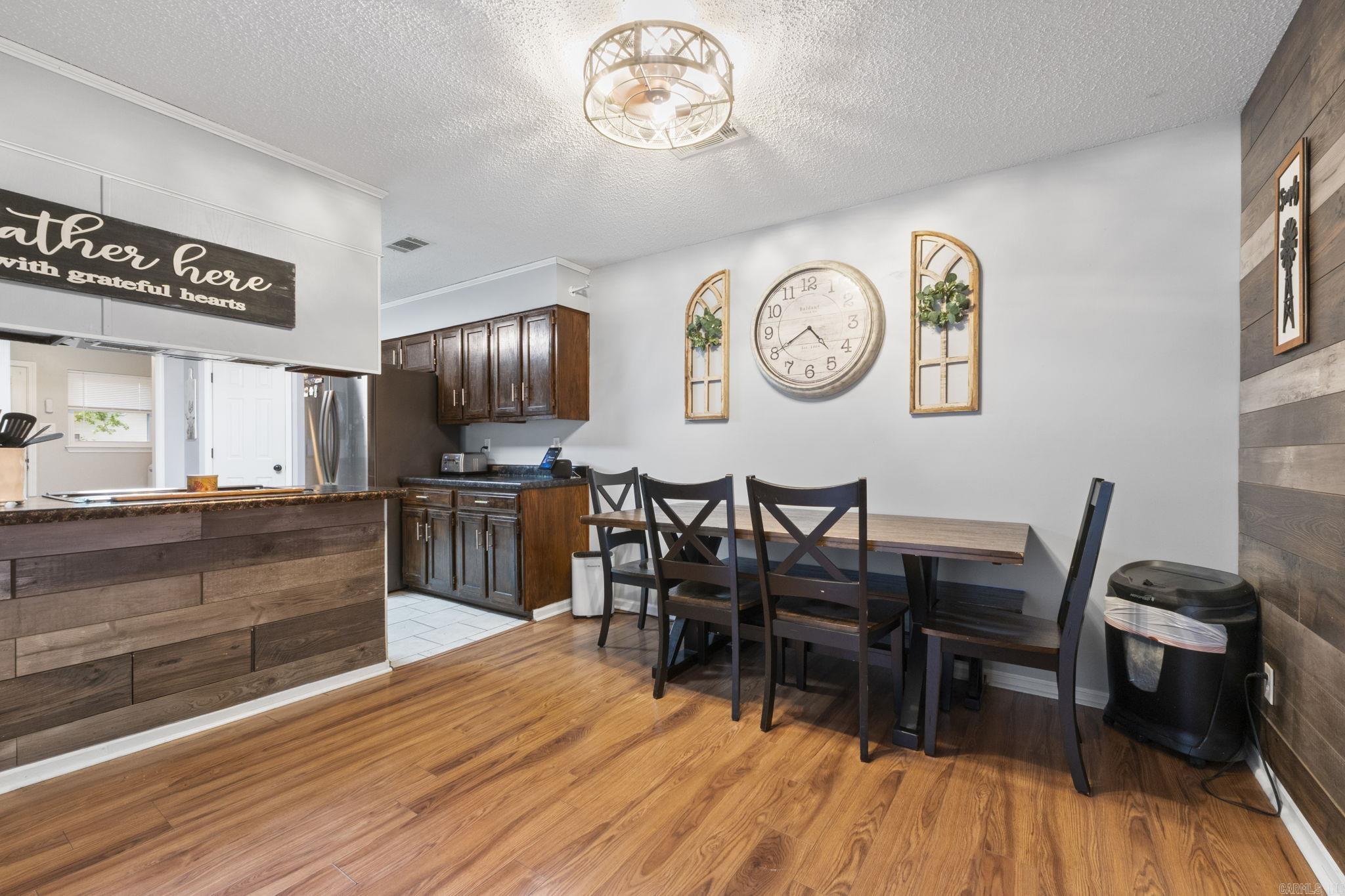 8604 Yellow Oak Drive Property Photo 21