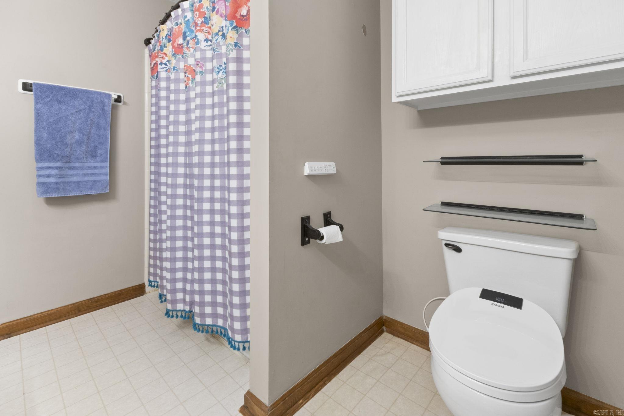 8604 Yellow Oak Drive Property Photo 28