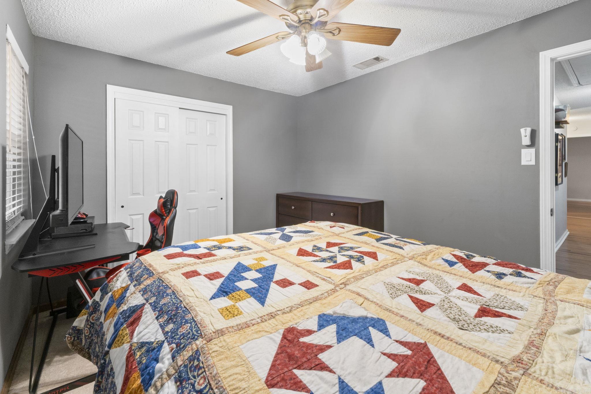 8604 Yellow Oak Drive Property Photo 37