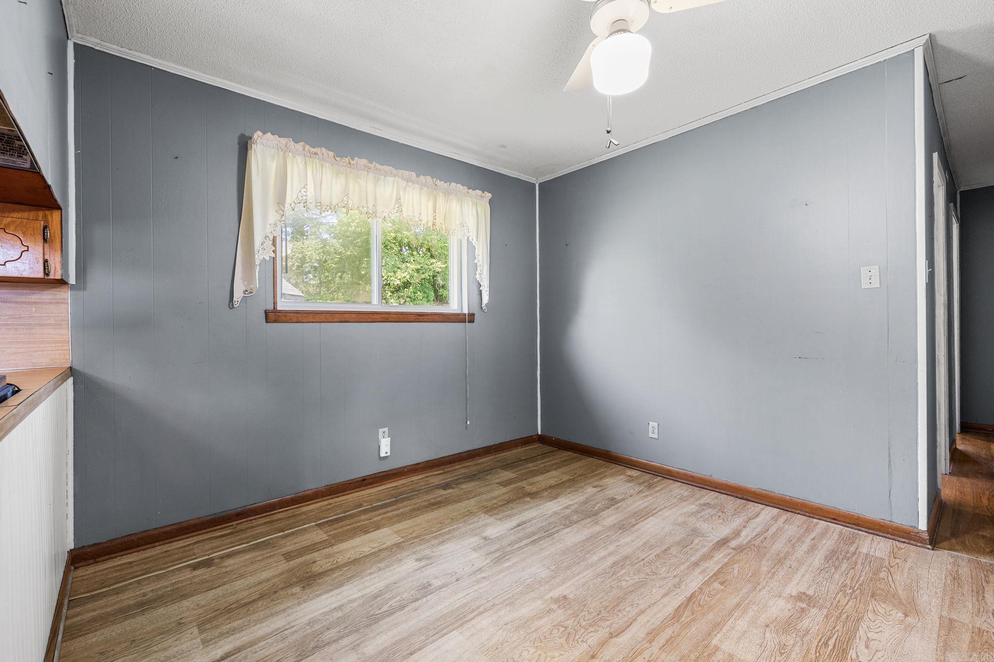 190 Markham Property Photo 13