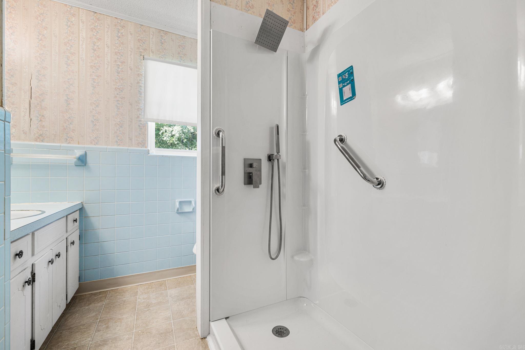 190 Markham Property Photo 19
