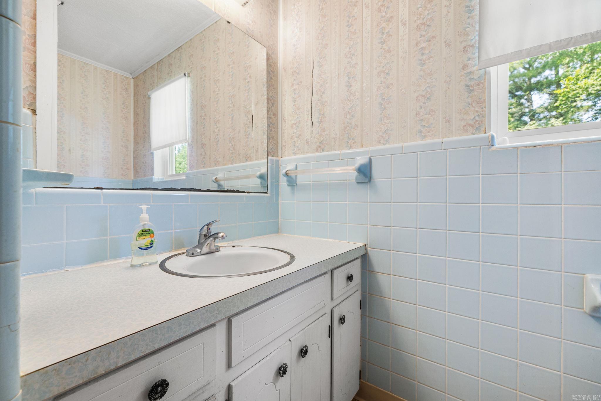 190 Markham Property Photo 20