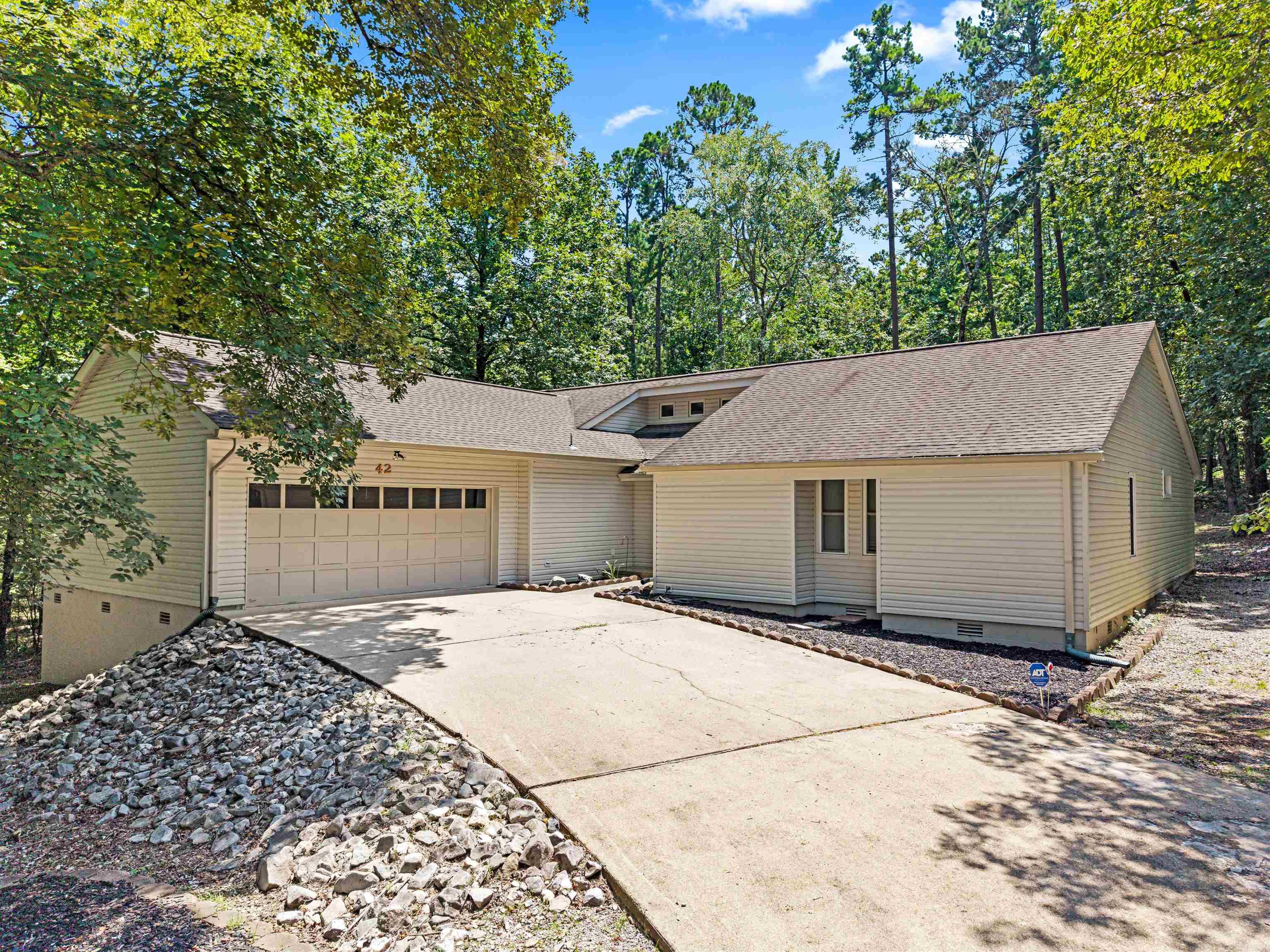 42 Lerida Circle Property Photo 1