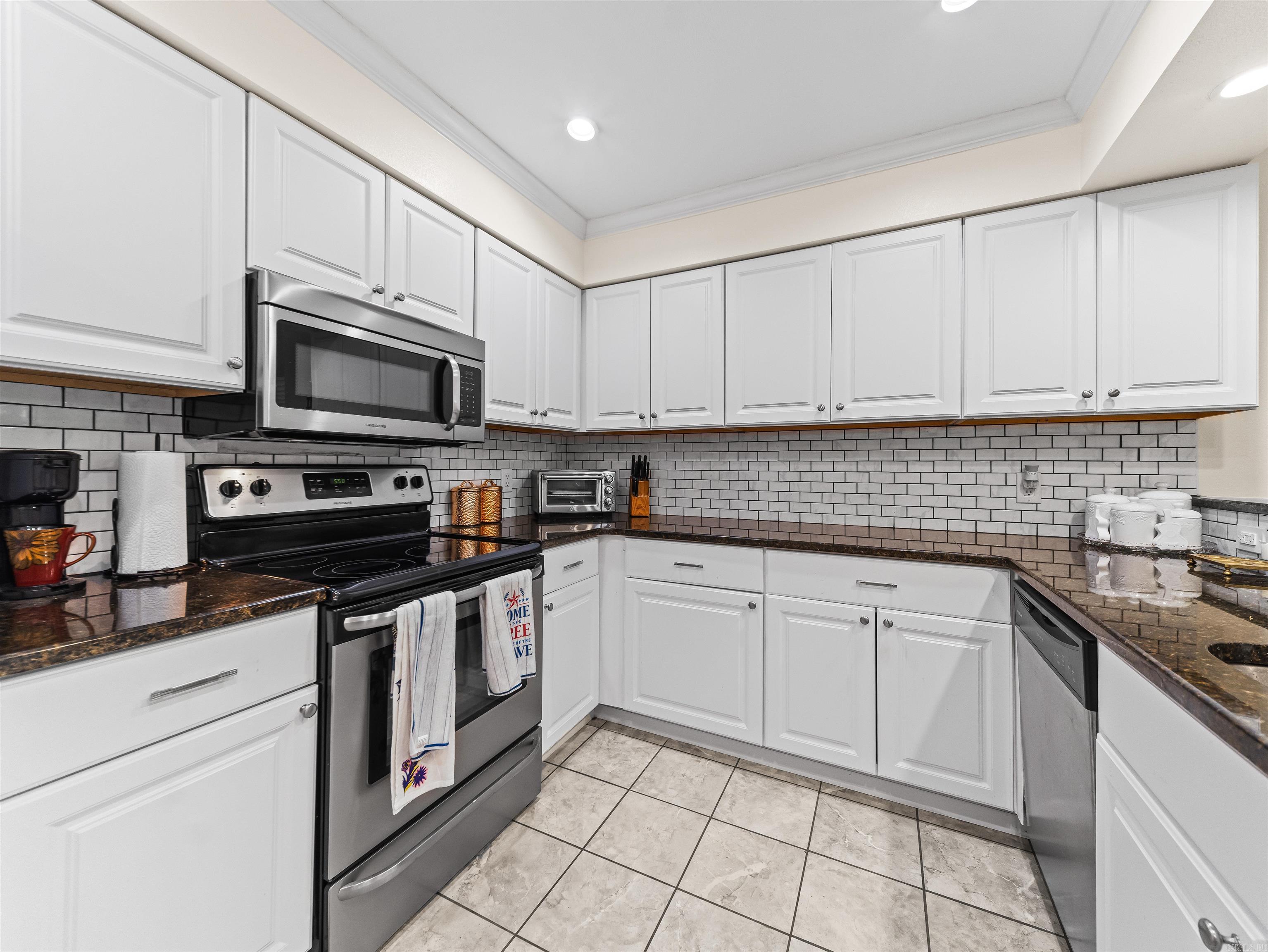 42 Lerida Circle Property Photo 18