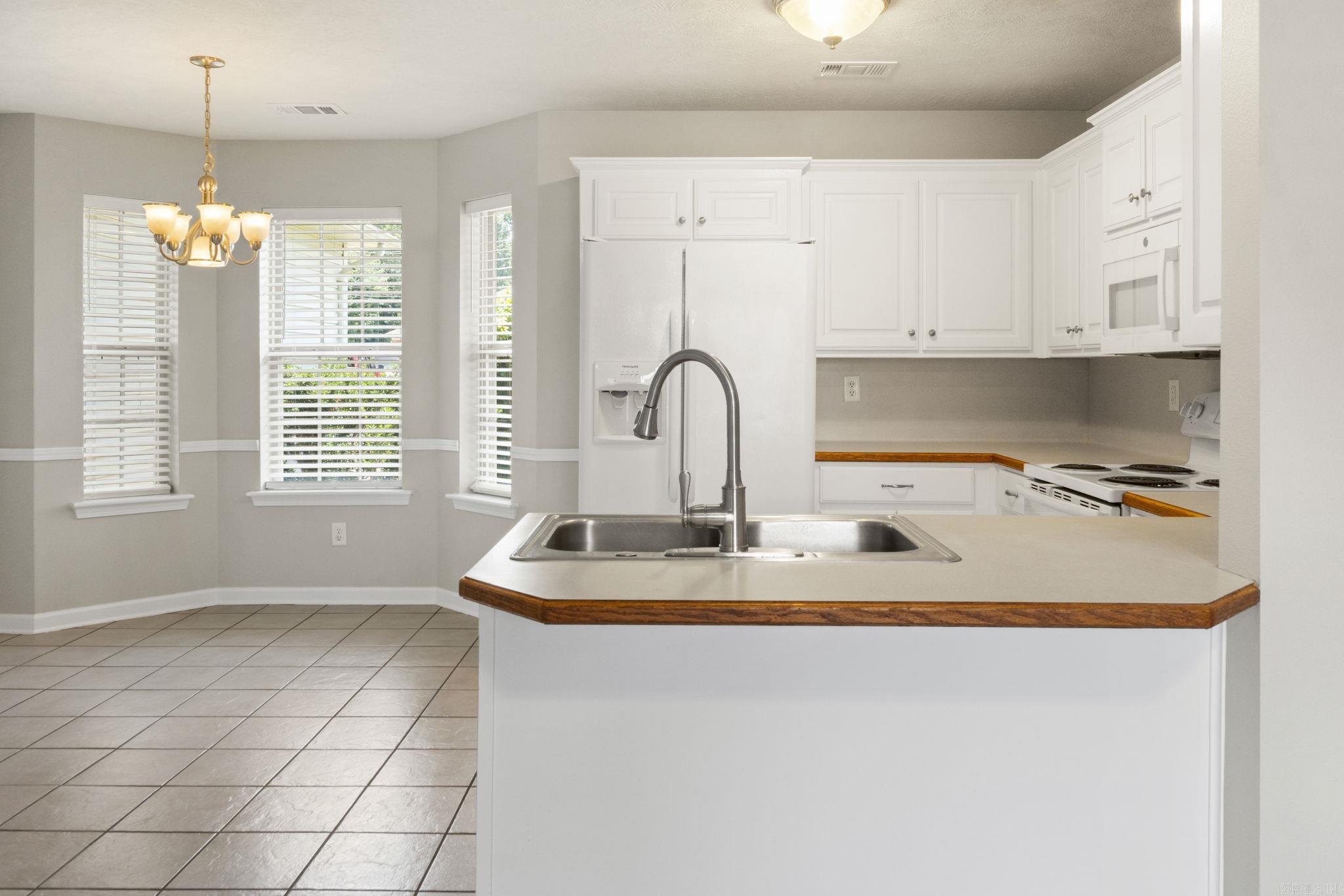 10 Corvette Drive Property Photo 12