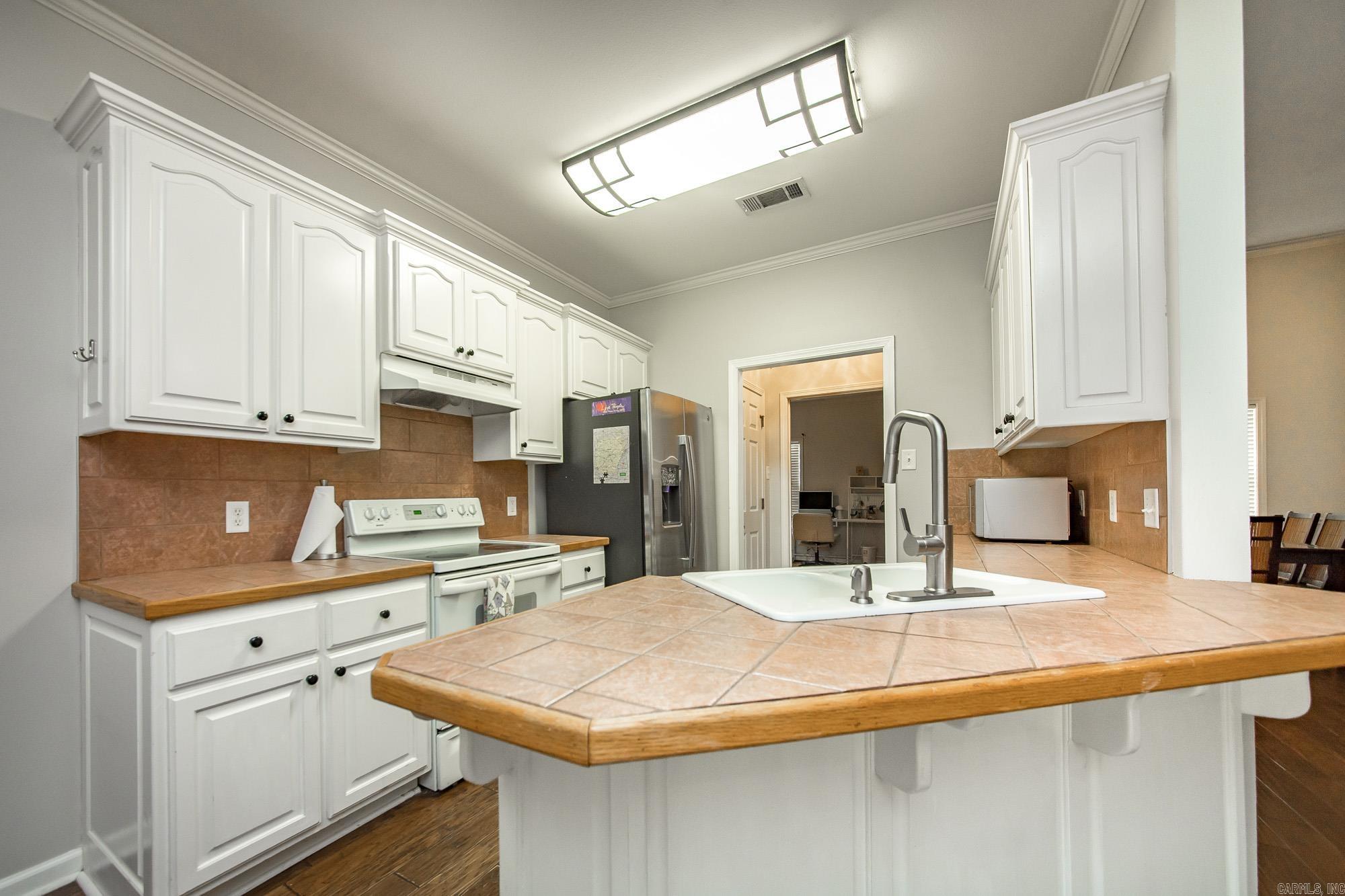 91 Rolling Oaks Drive Property Photo 4