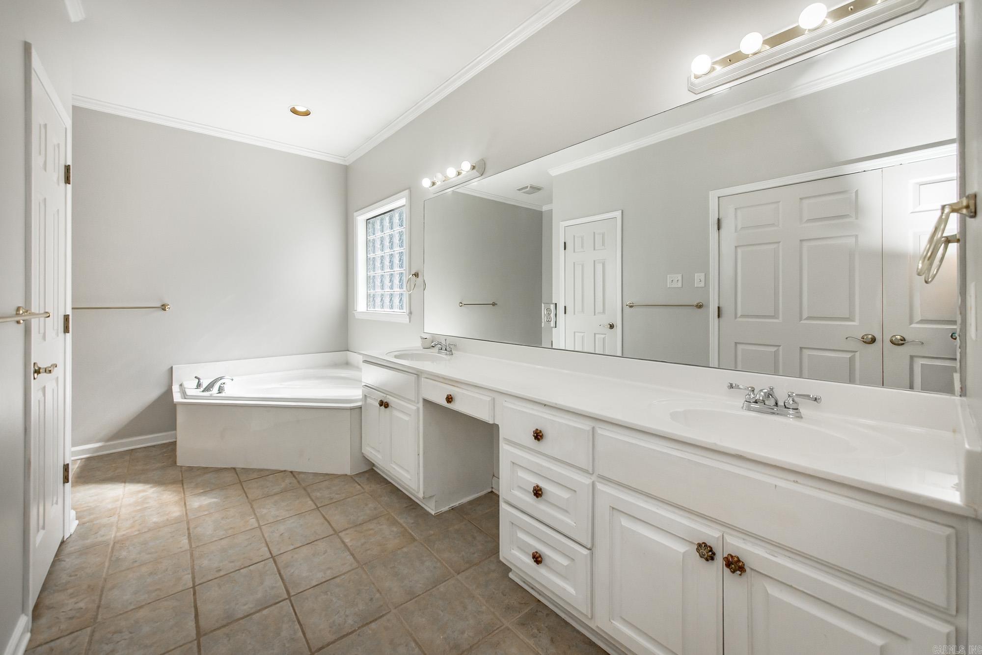 91 Rolling Oaks Drive Property Photo 14