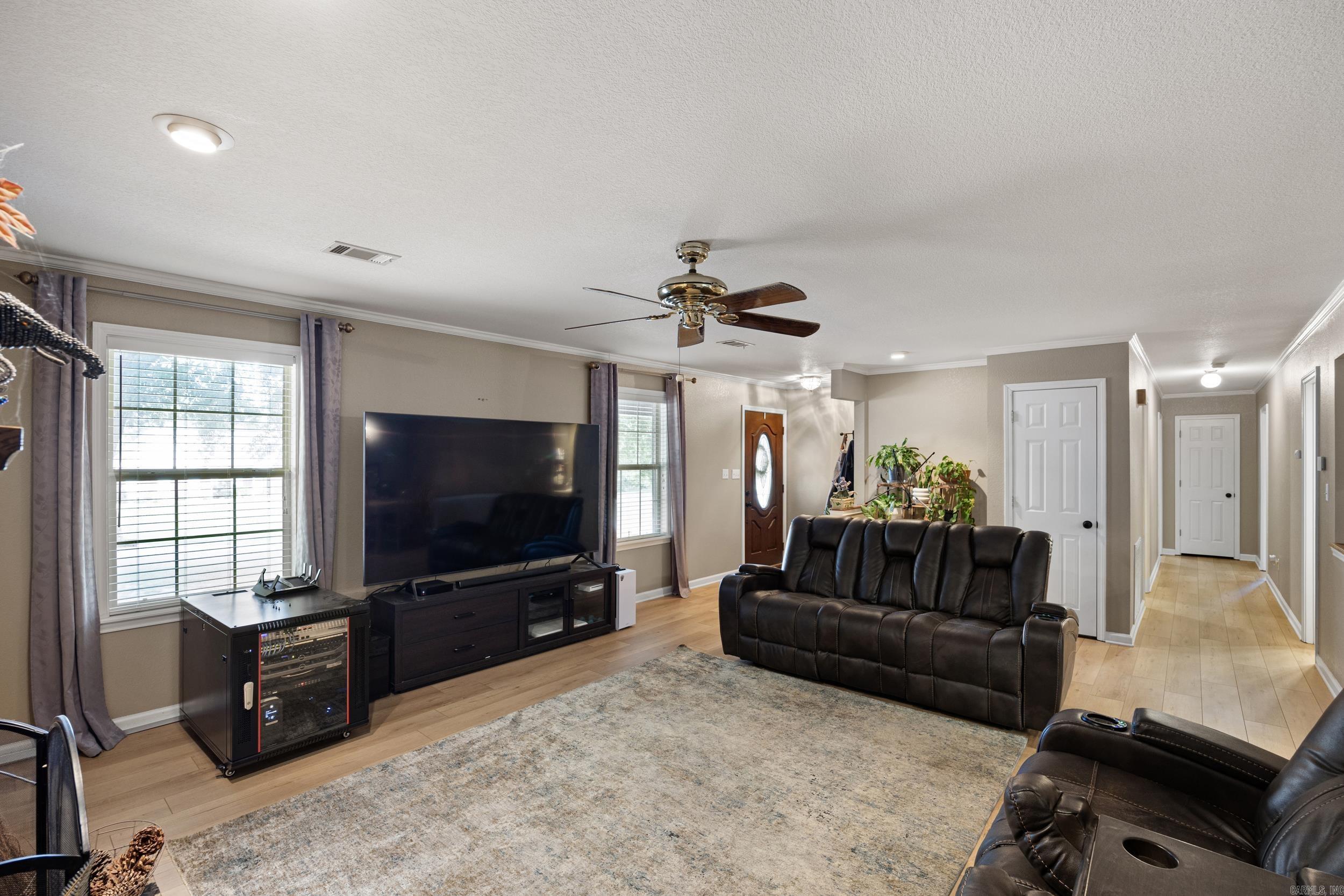 153 Channel Circle Property Photo 5