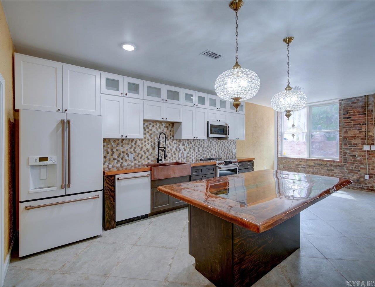 121 Exchange Street Property Photo 16