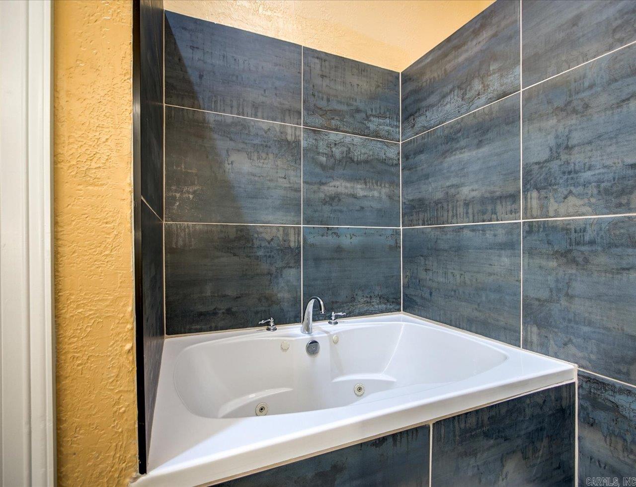 121 Exchange Street Property Photo 37