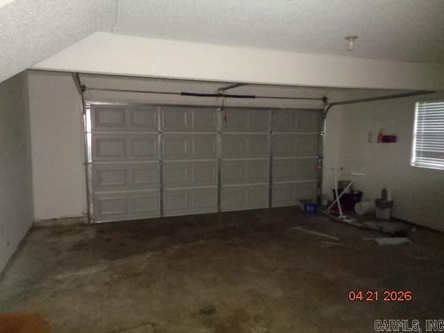 6005 Nicole Drive Property Photo 14