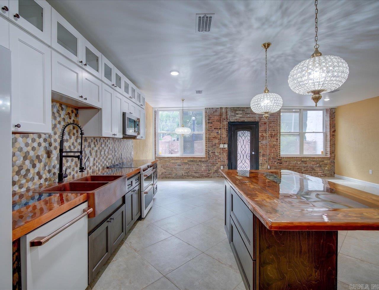 121 Exchange Street Property Photo 15