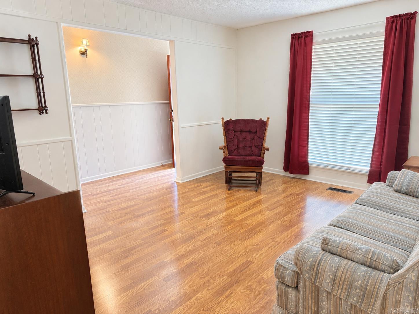 2009 Osage Drive Property Photo 4