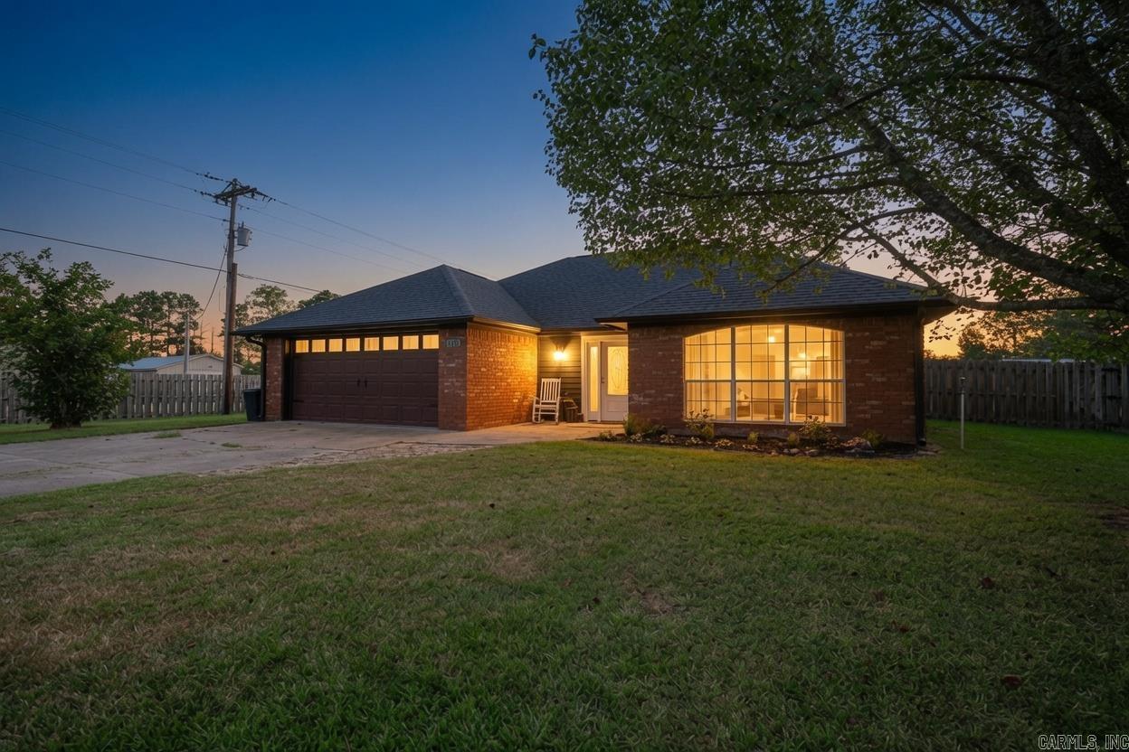 1700 Valley View Dr Property Photo 1