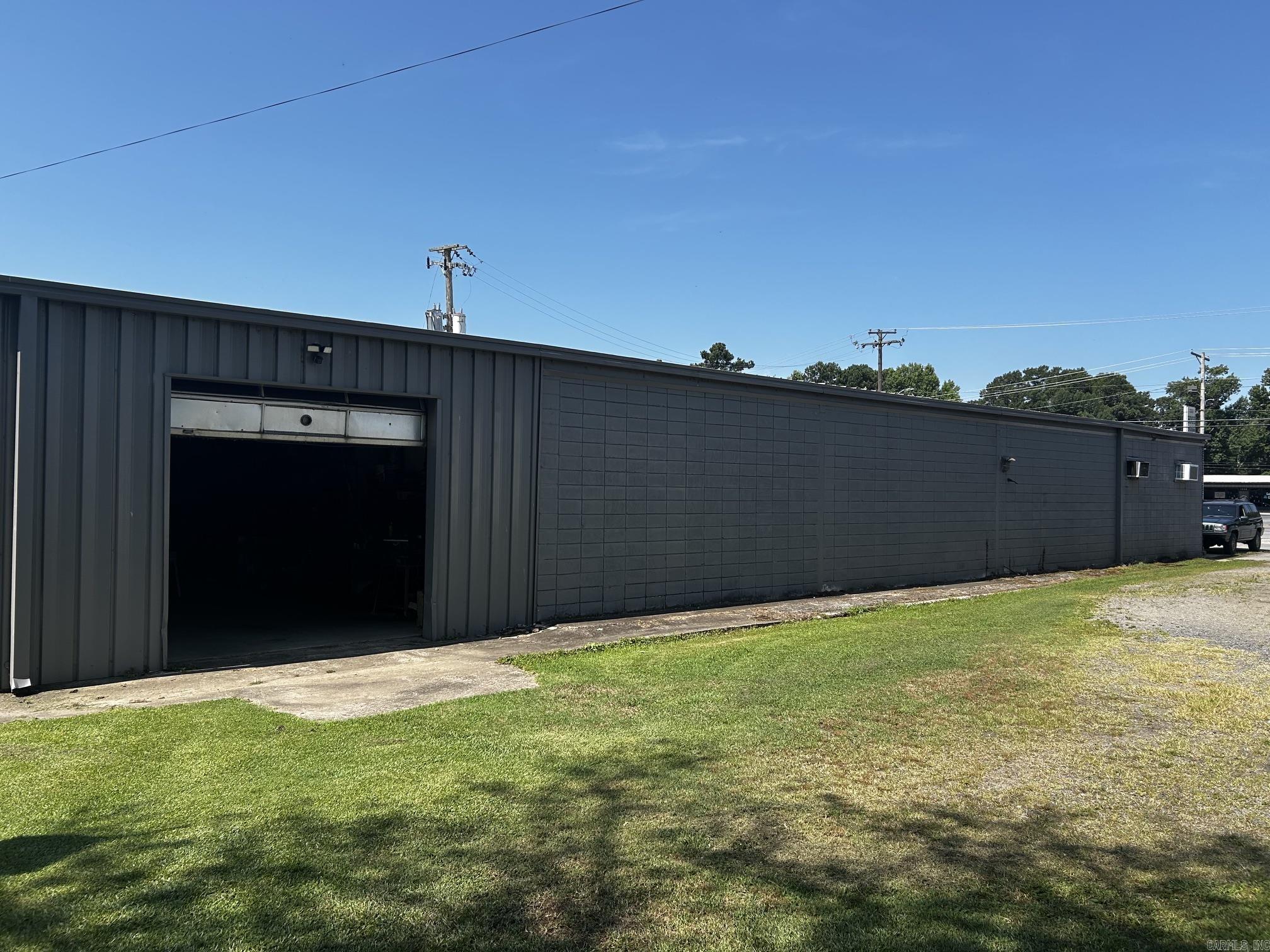 1805 S Highway 161 Property Photo 17