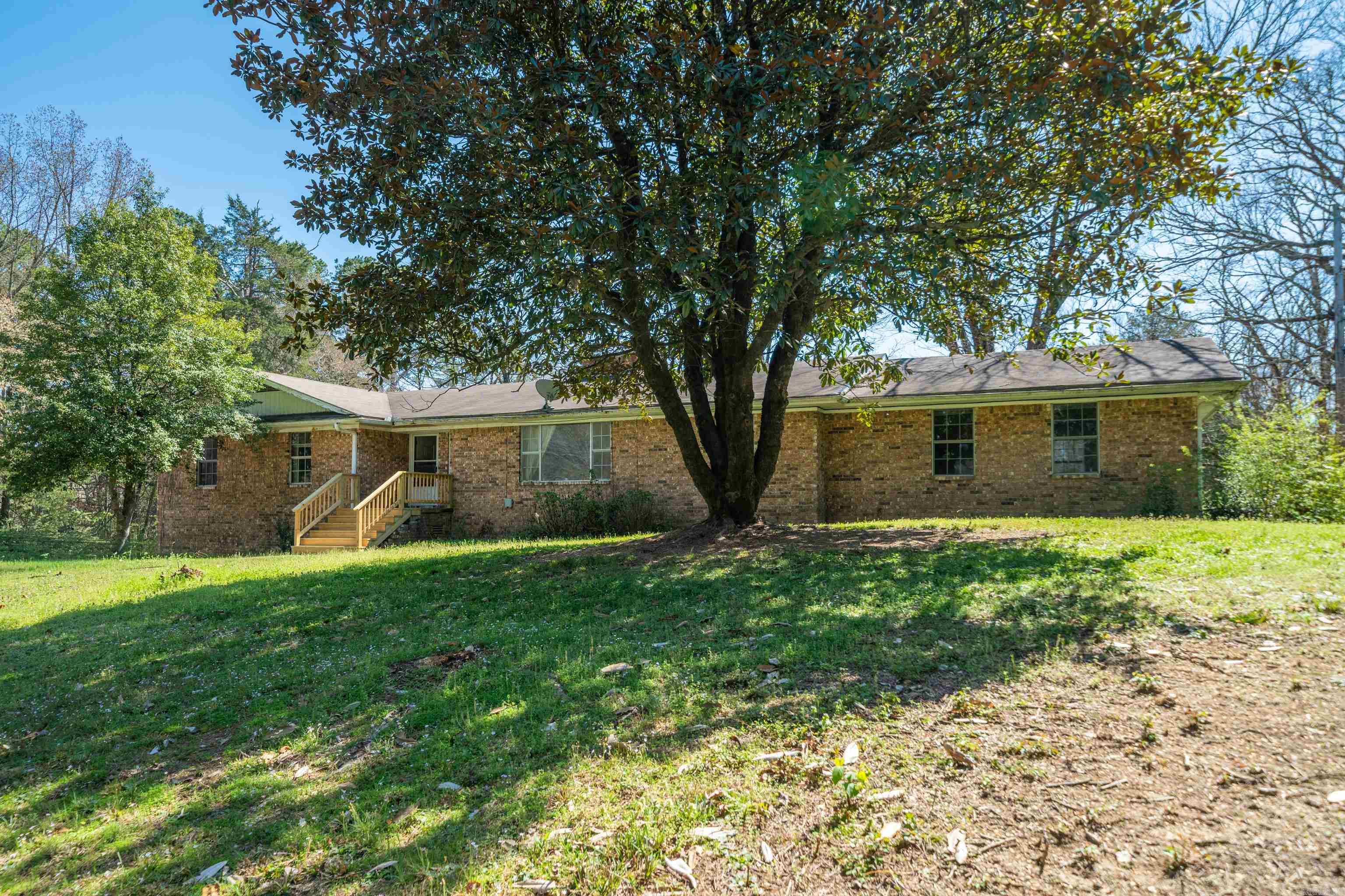 225 Watkins Property Photo 2