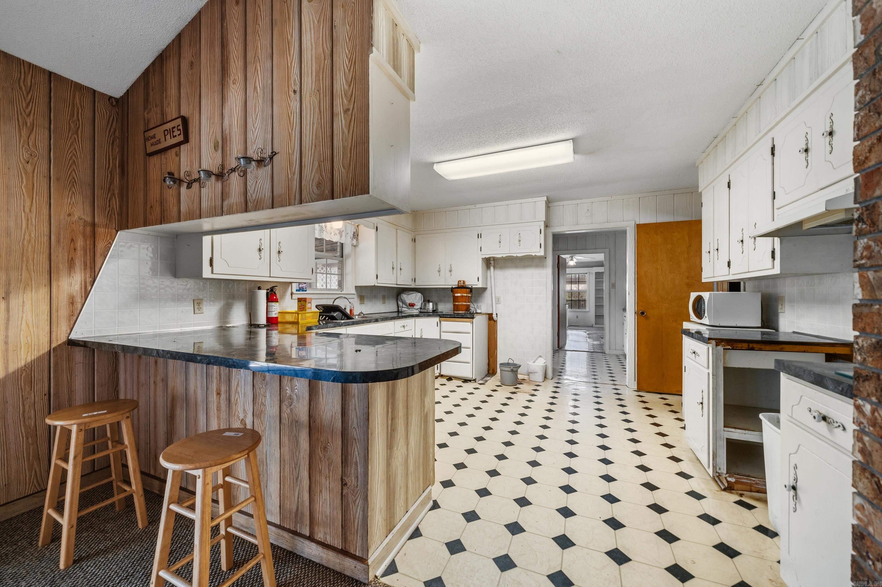 225 Watkins Property Photo 14