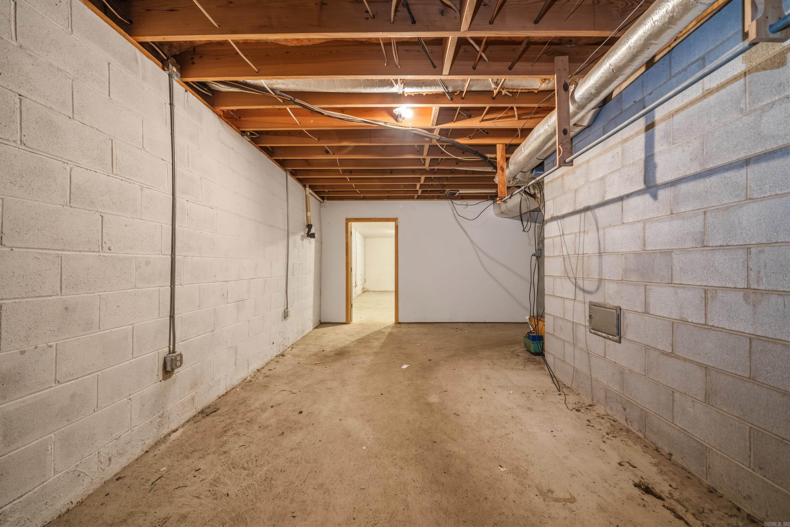 225 Watkins Property Photo 32