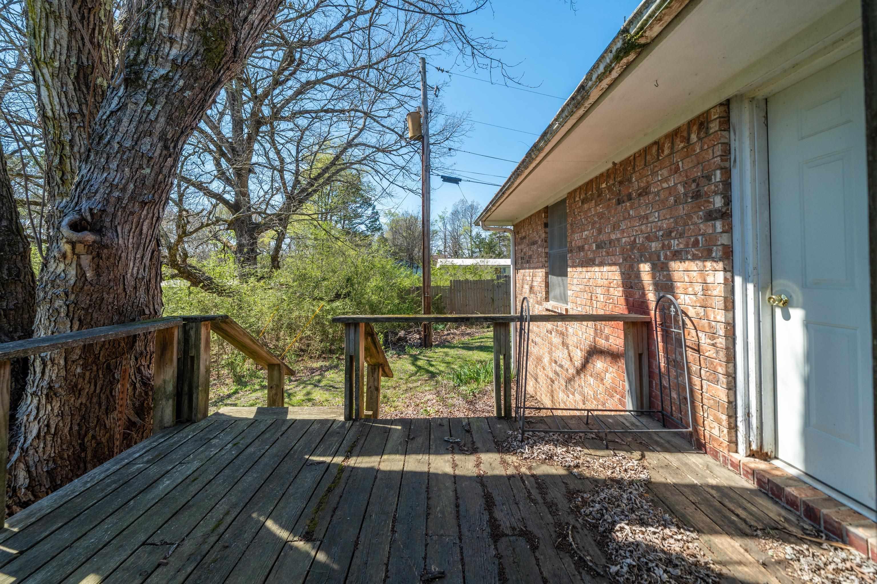 225 Watkins Property Photo 43