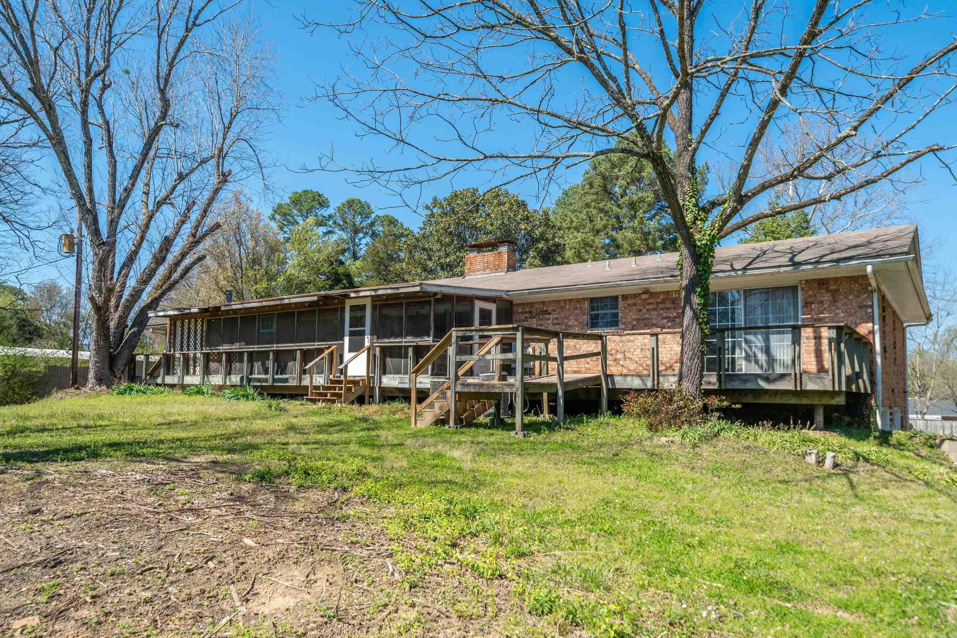 225 Watkins Property Photo 46