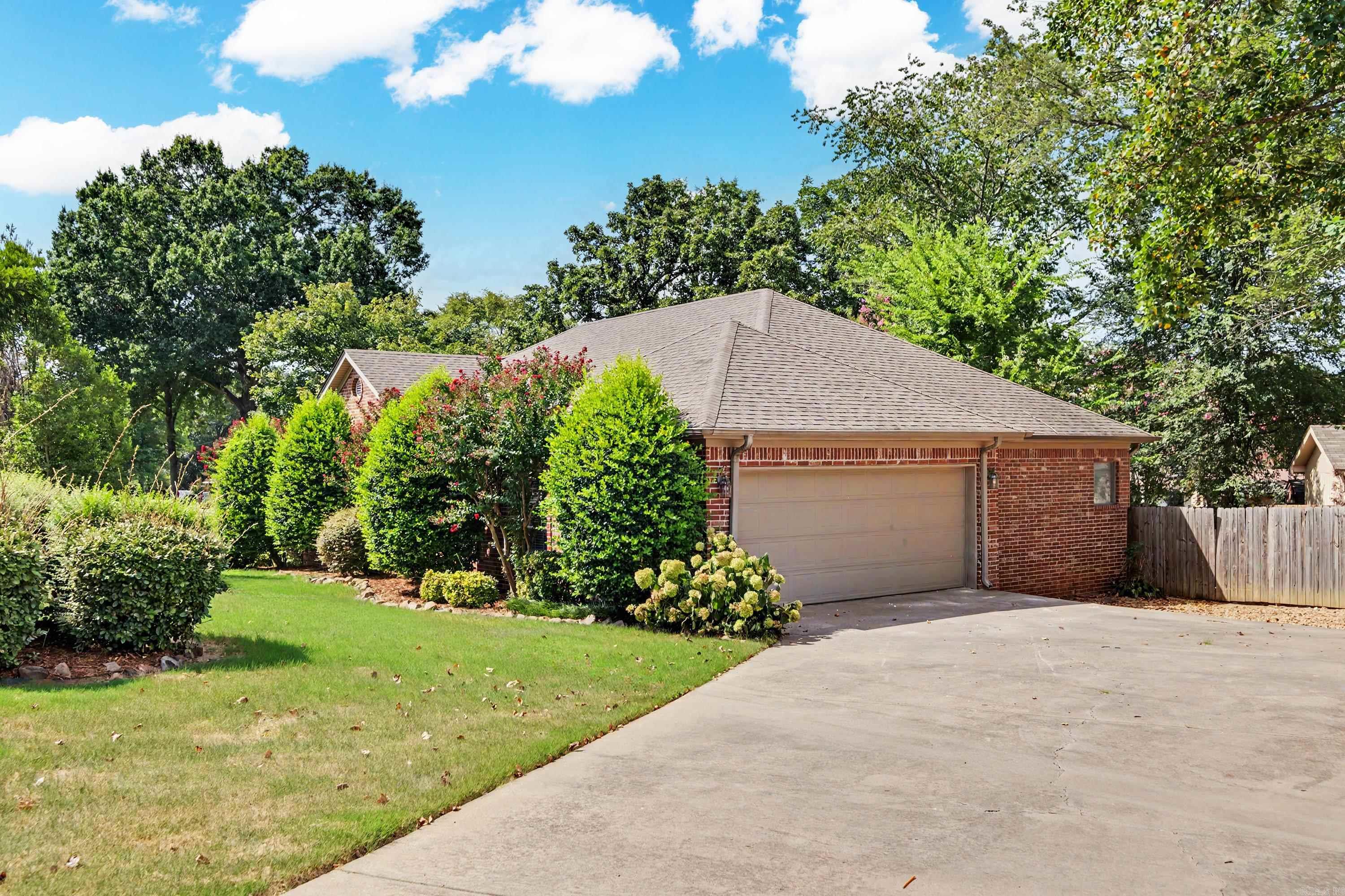 15420 Taylor Loop Property Photo 2