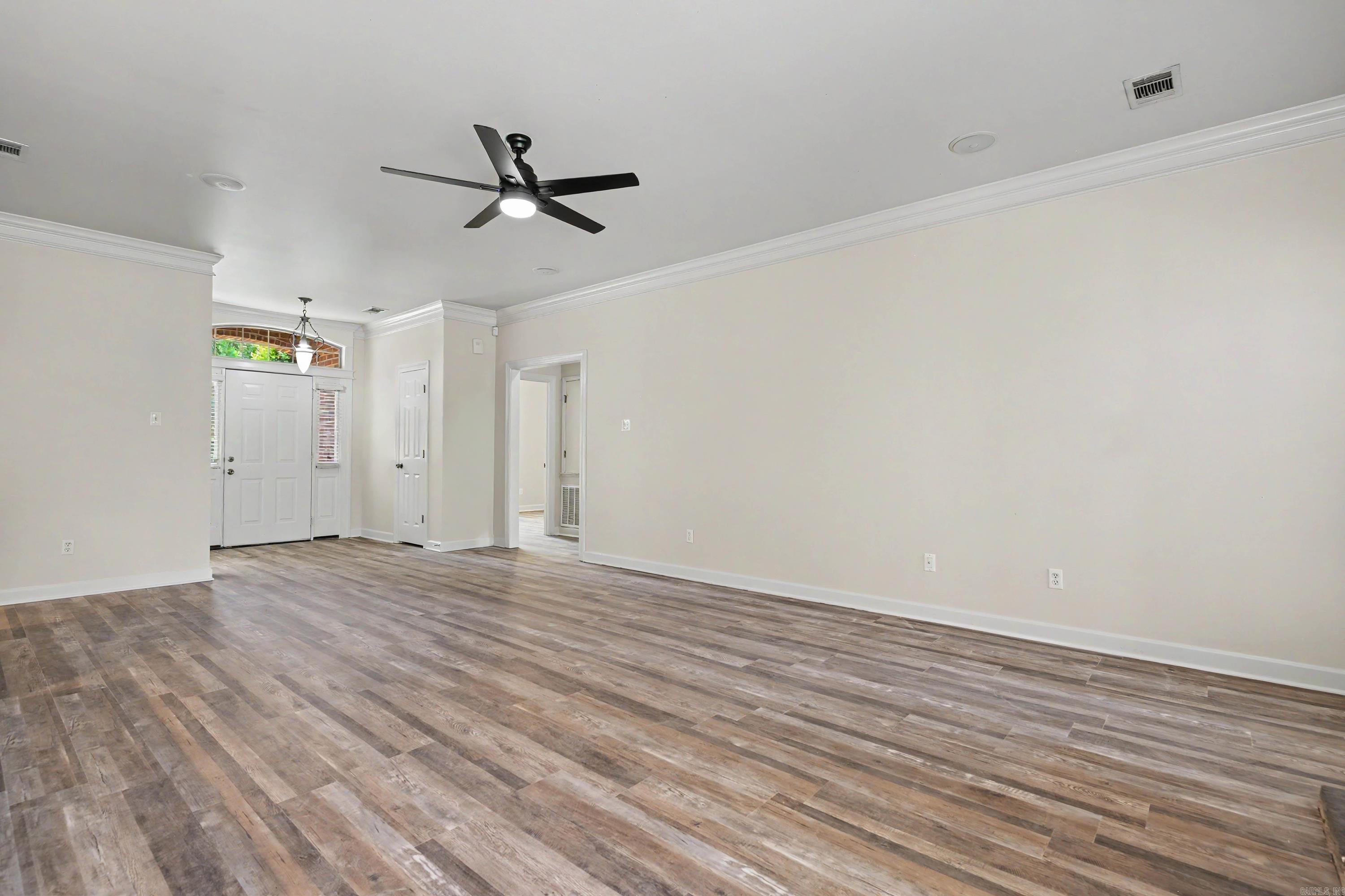 15420 Taylor Loop Property Photo 5