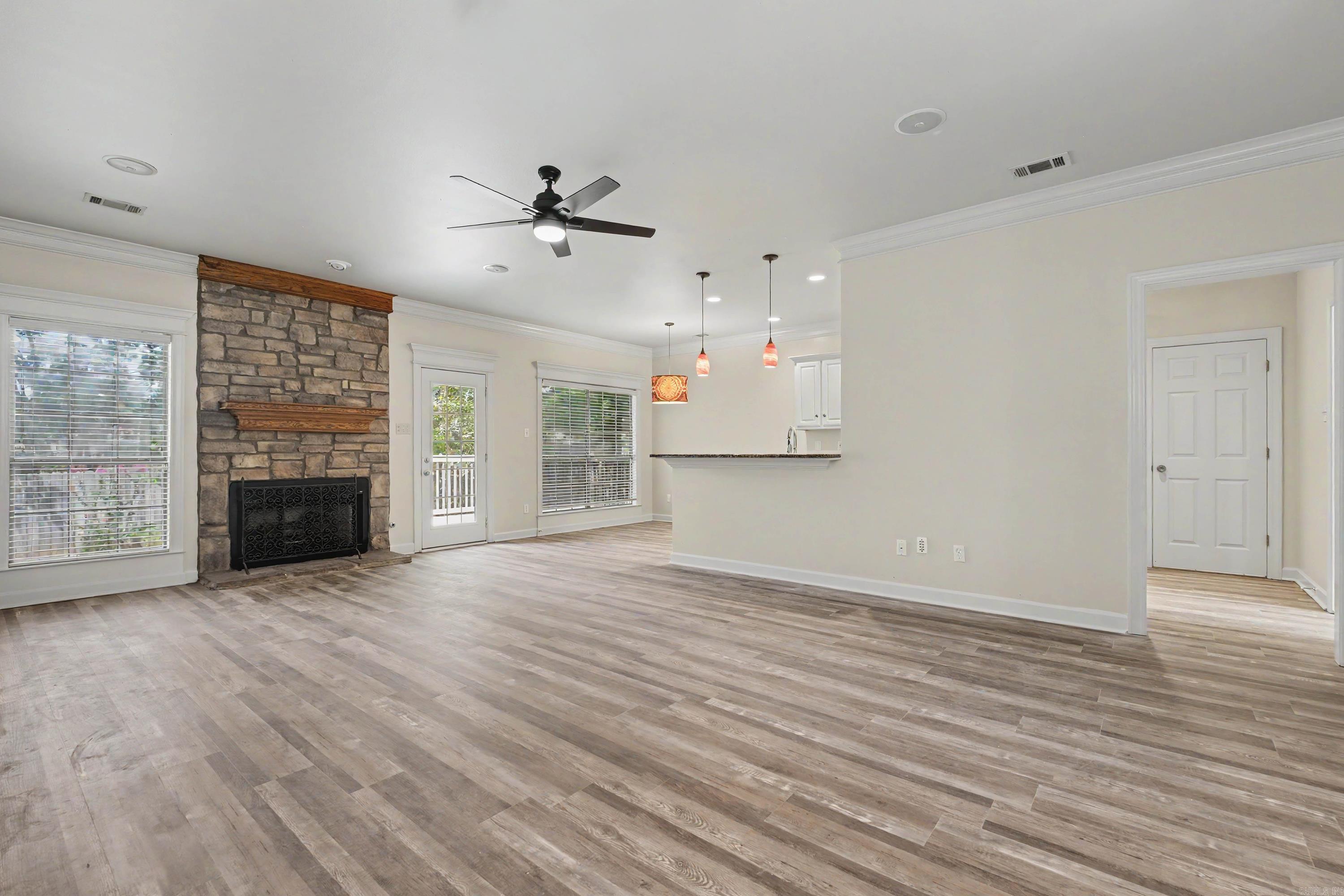 15420 Taylor Loop Property Photo 6