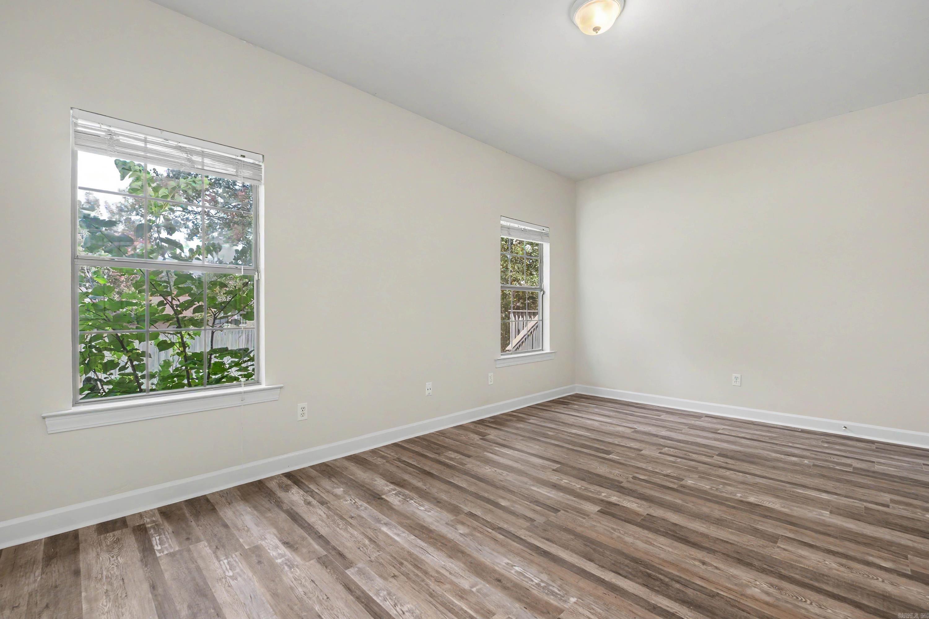 15420 Taylor Loop Property Photo 27