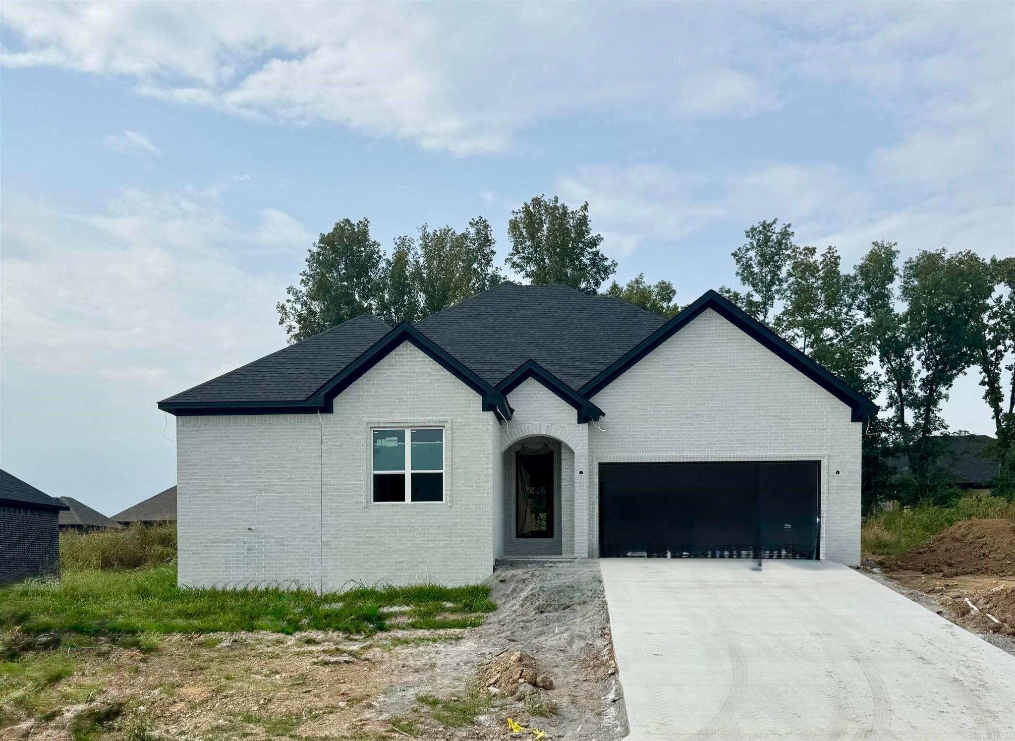 105 Michael Drive Property Photo 1