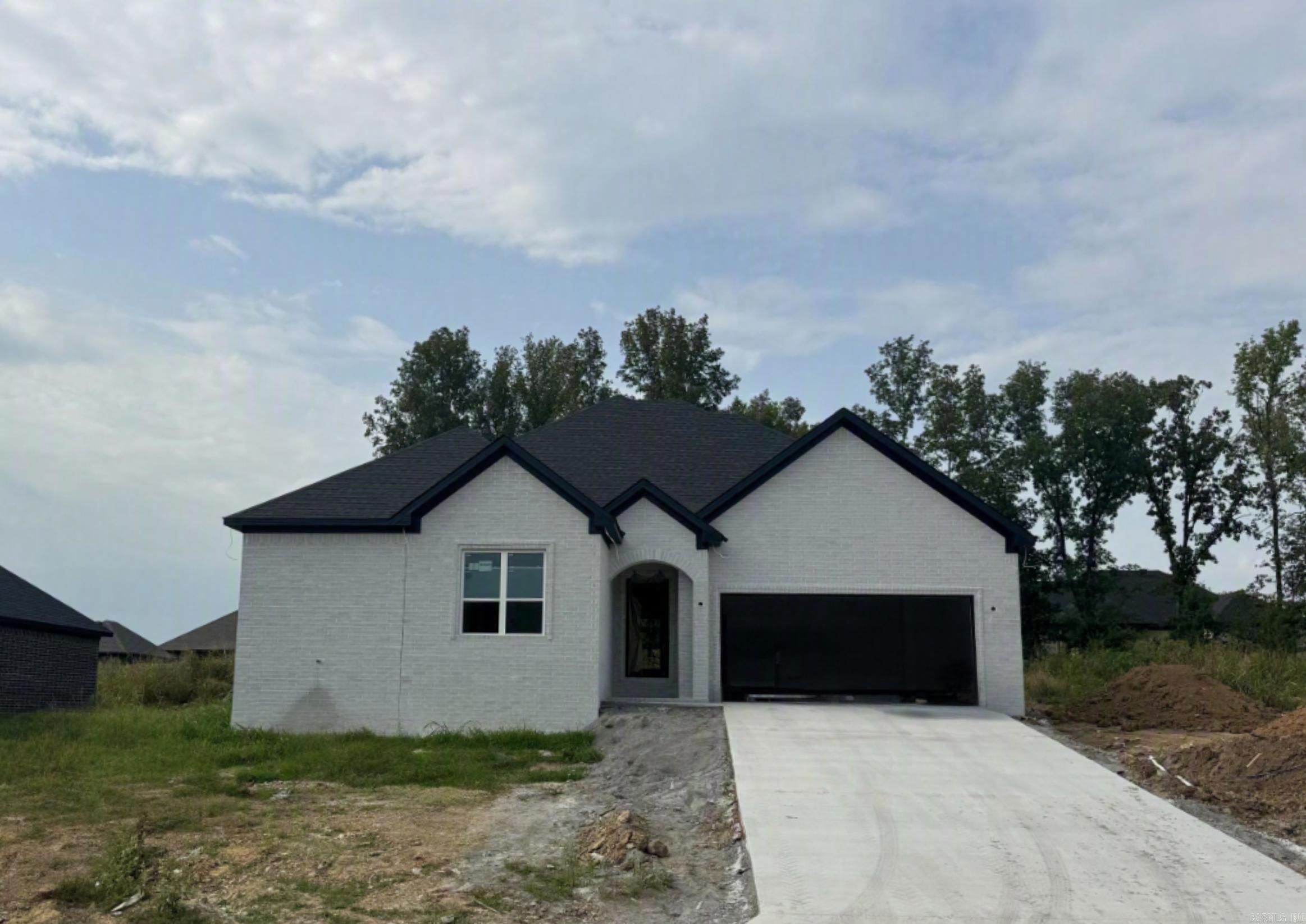 105 Michael Drive Property Photo 2