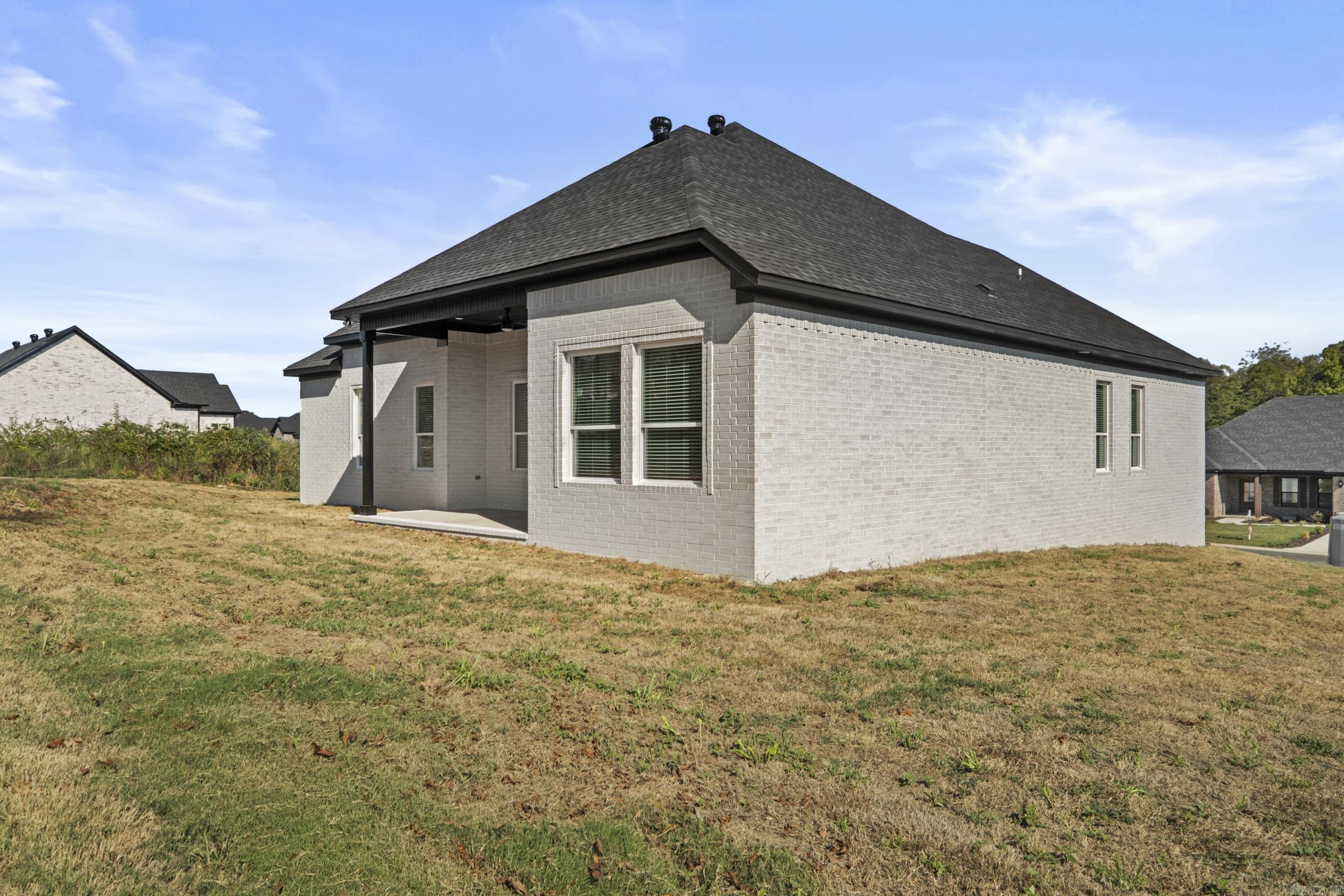 105 Michael Drive Property Photo 5
