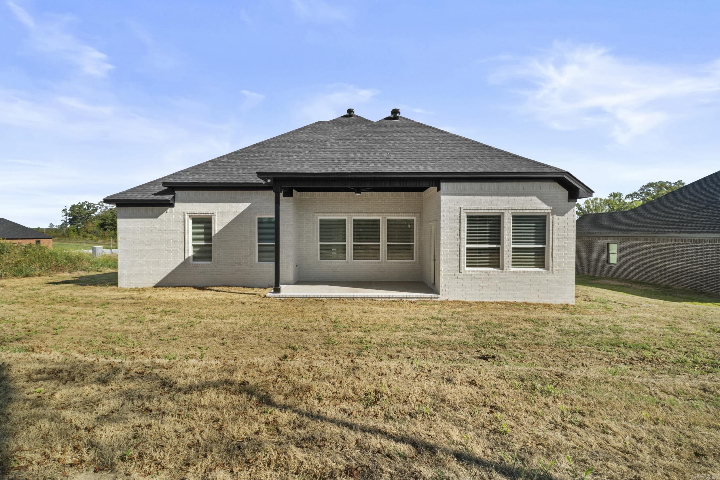 105 Michael Drive Property Photo 6