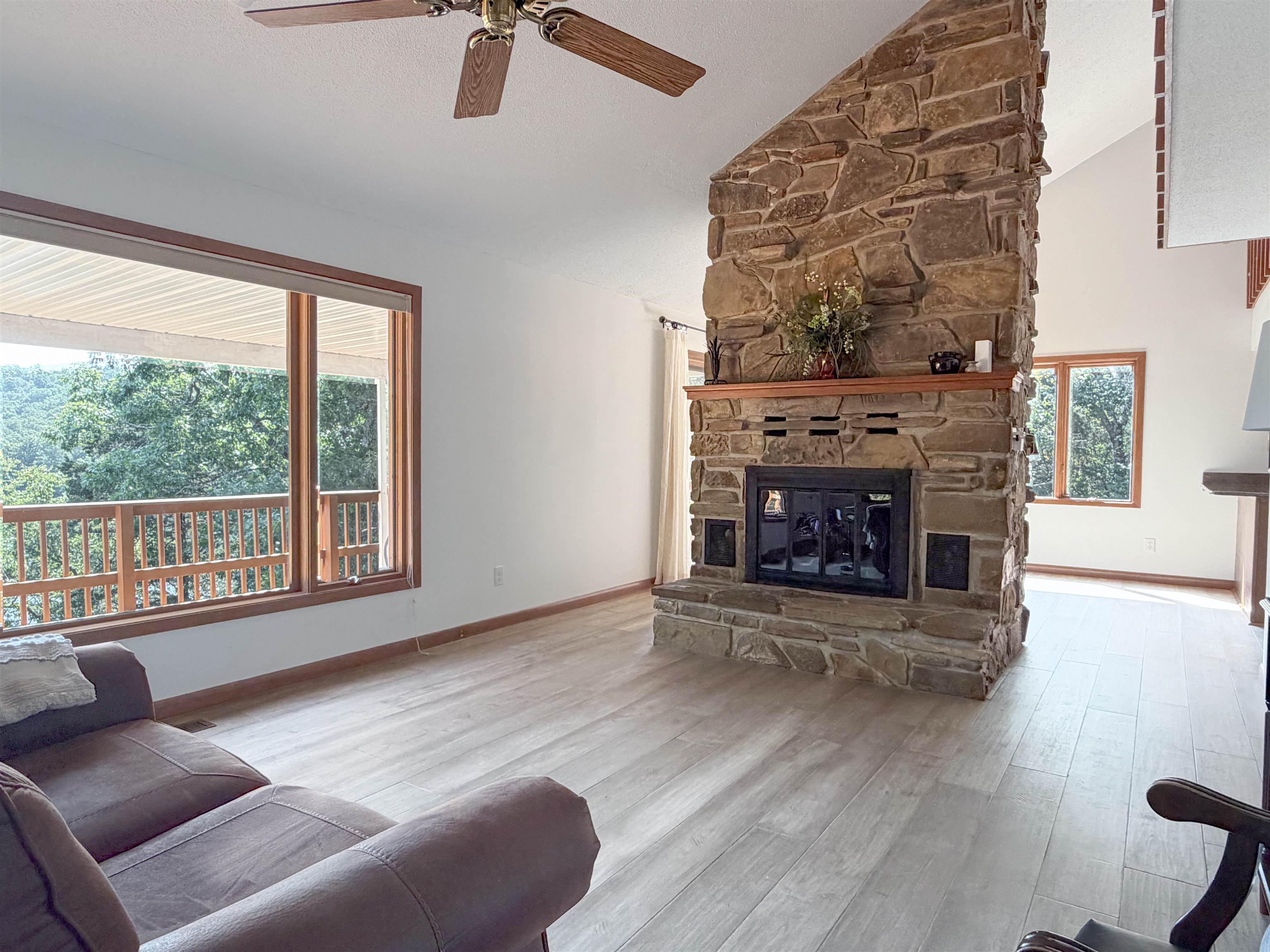 74 Isleta Drive Property Photo 3