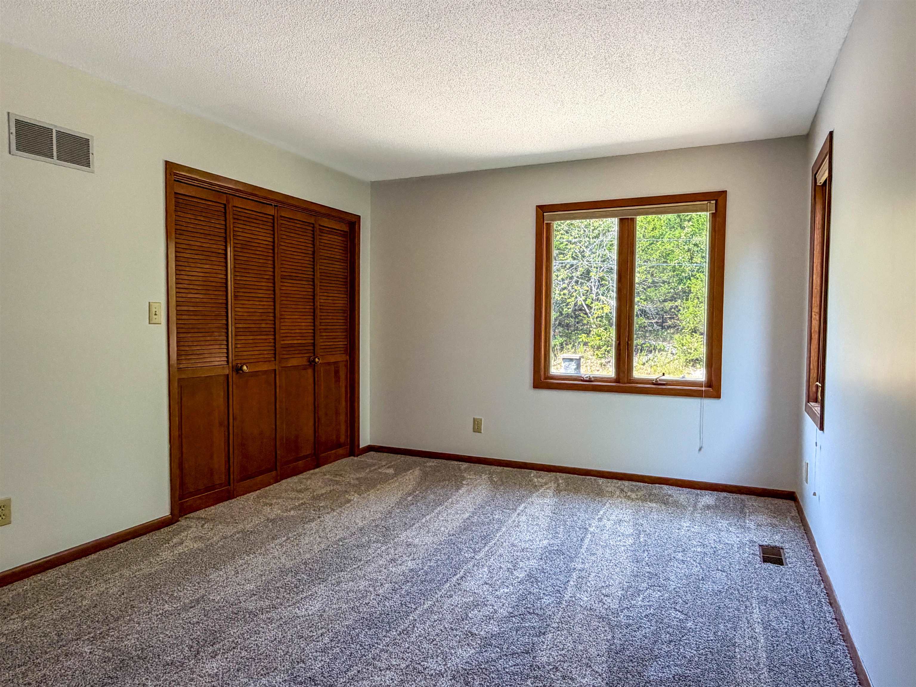 74 Isleta Drive Property Photo 24