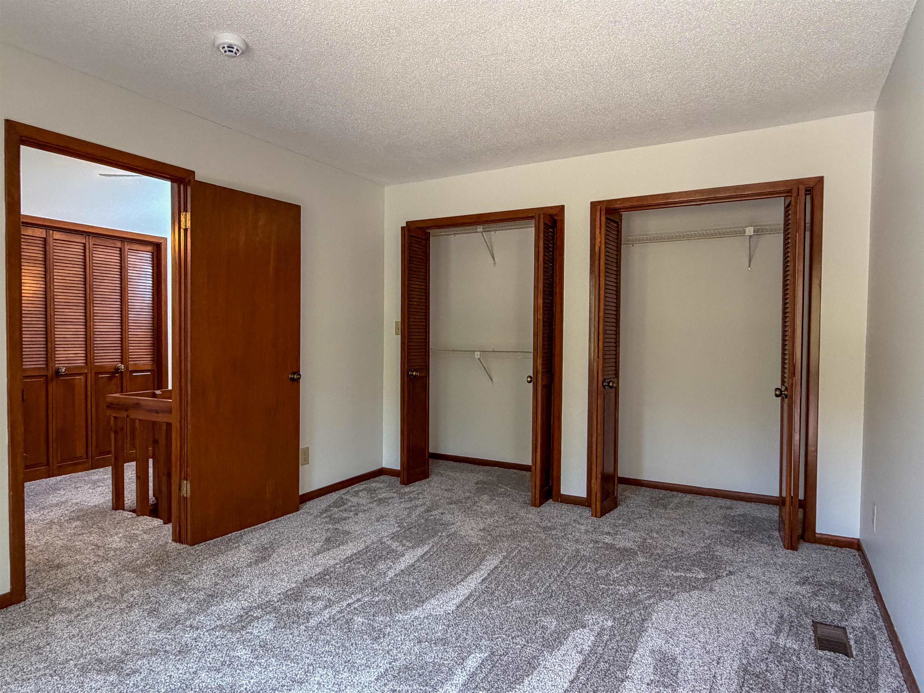74 Isleta Drive Property Photo 26