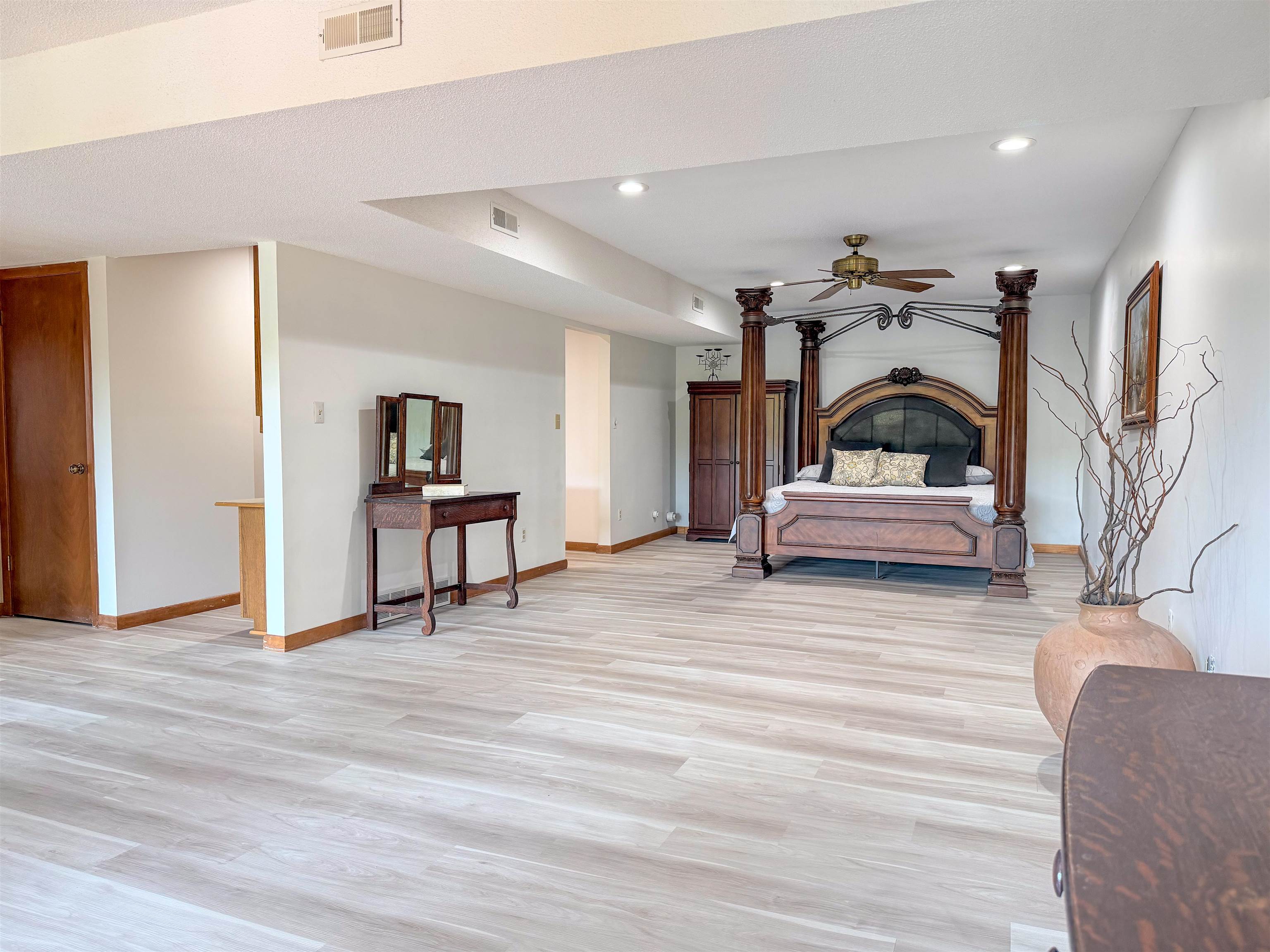 74 Isleta Drive Property Photo 29