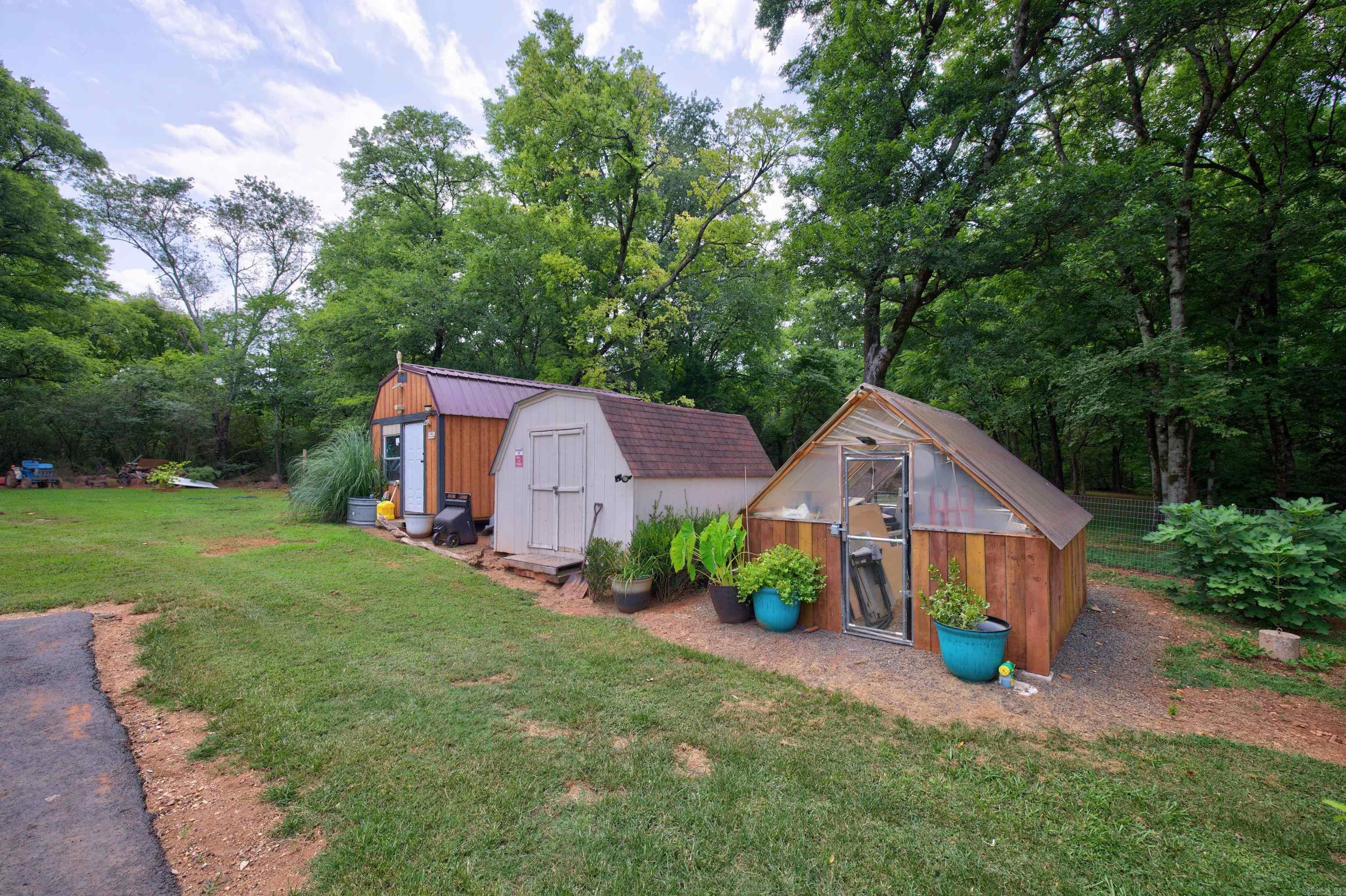 621 Arrowhead Road Property Photo 10