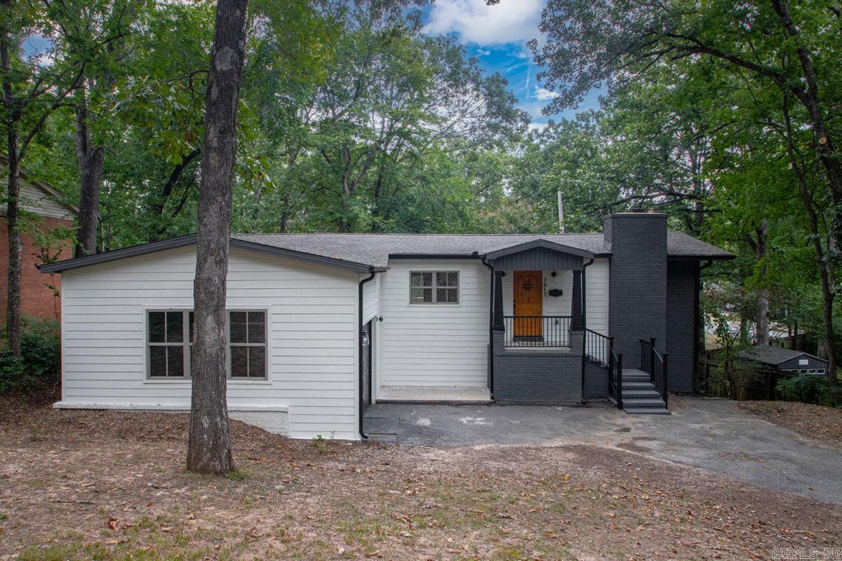 1617 Grove Hill Road Property Photo 2