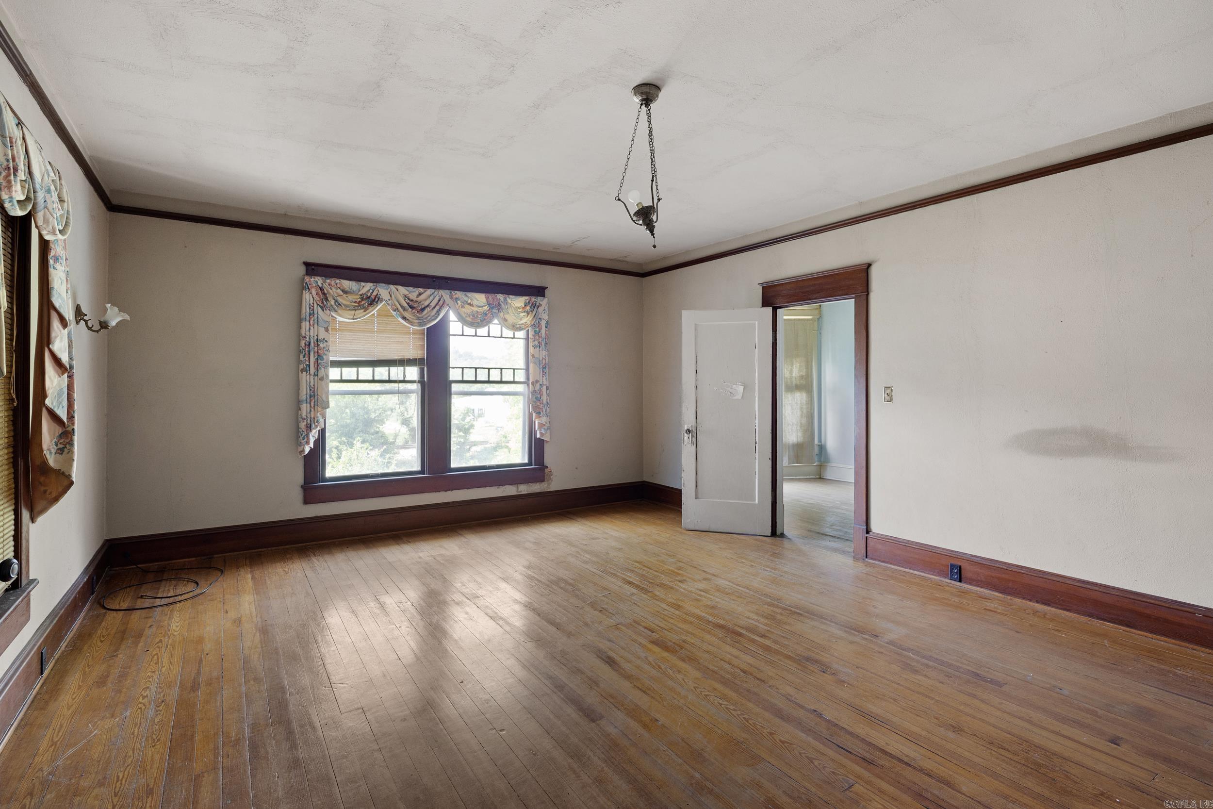 308 W Main Street Property Photo 16