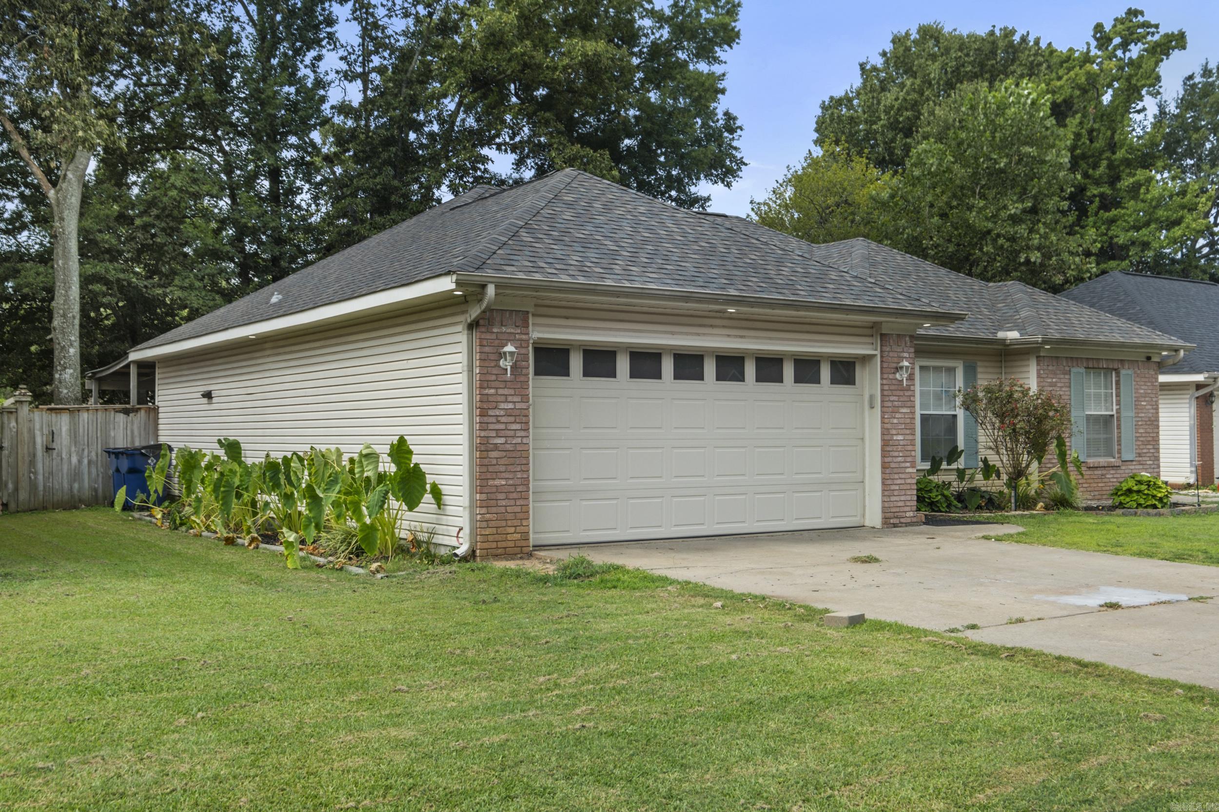 217 Rodney Guthrie Drive Property Photo 3