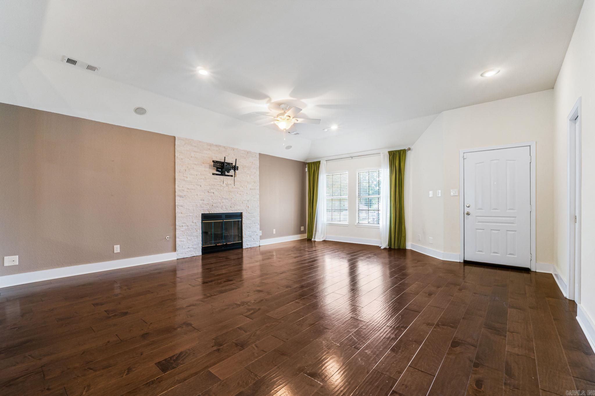 604 Innsbrooke Cove Property Photo 10