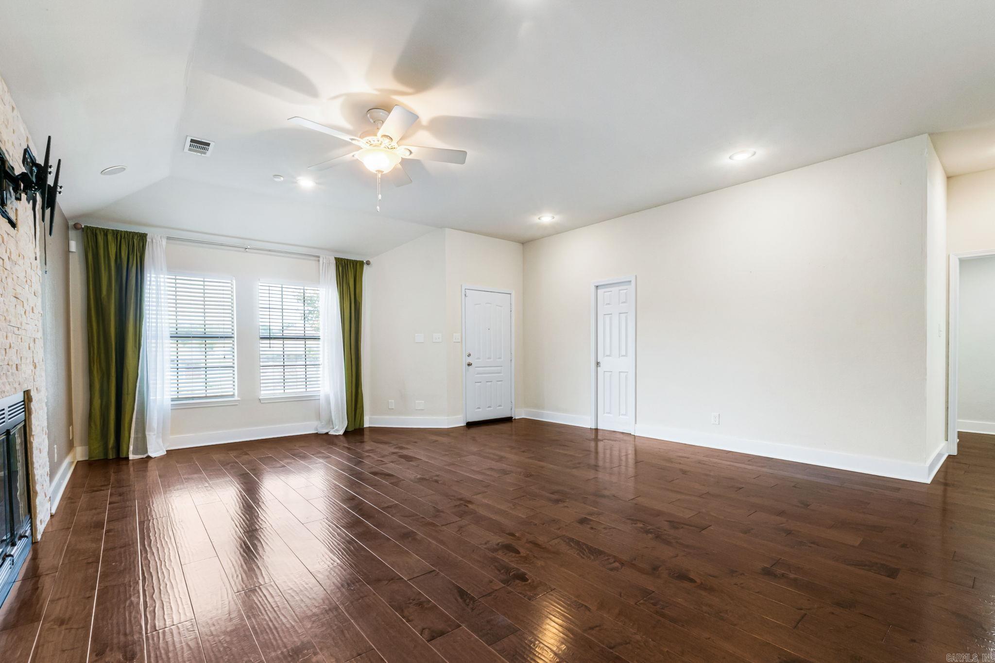 604 Innsbrooke Cove Property Photo 11